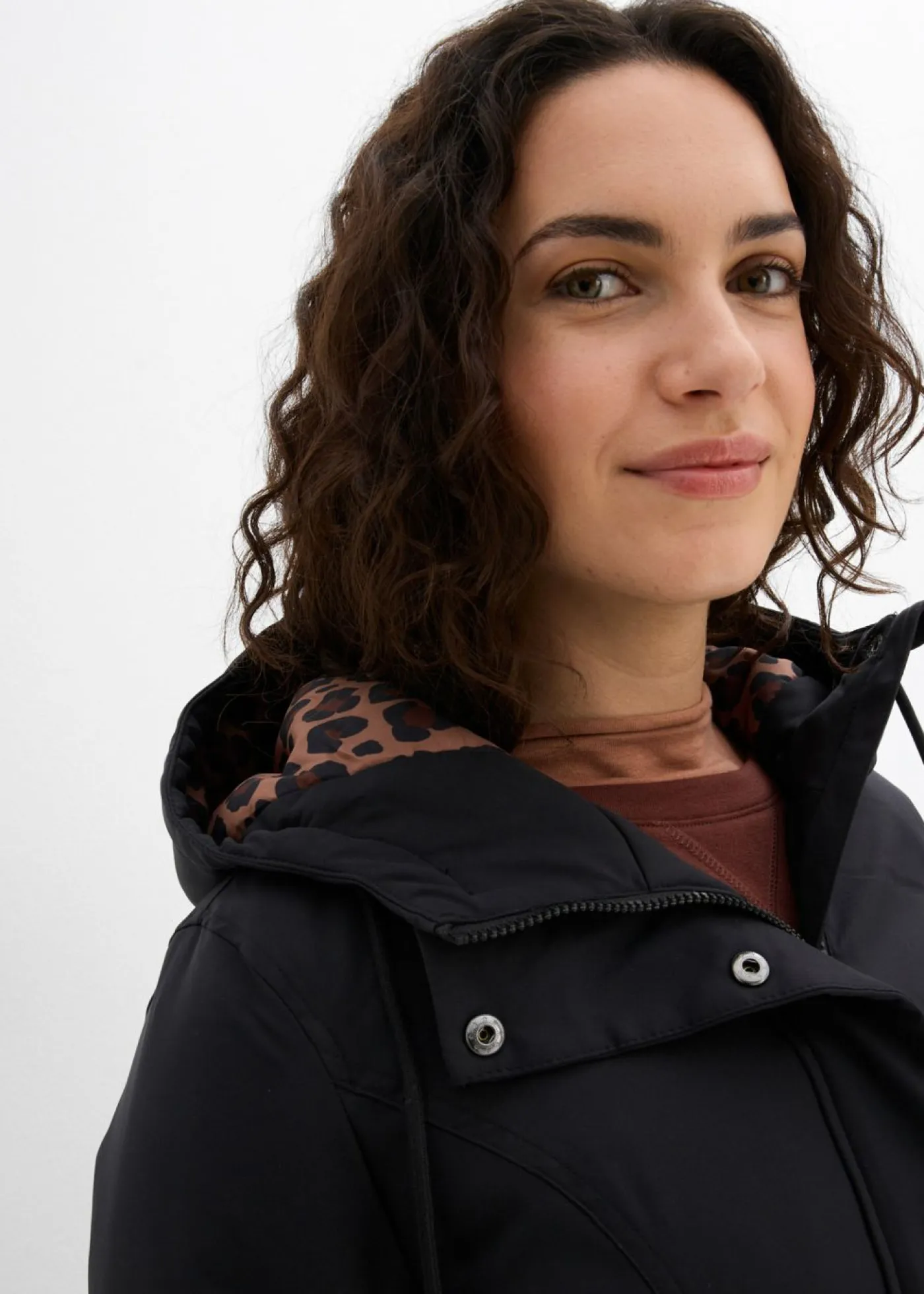 New Abrigo corto para exteriores con cinturón, material impermeable y forro de leopardo Mujer Chaquetas Y Abrigos