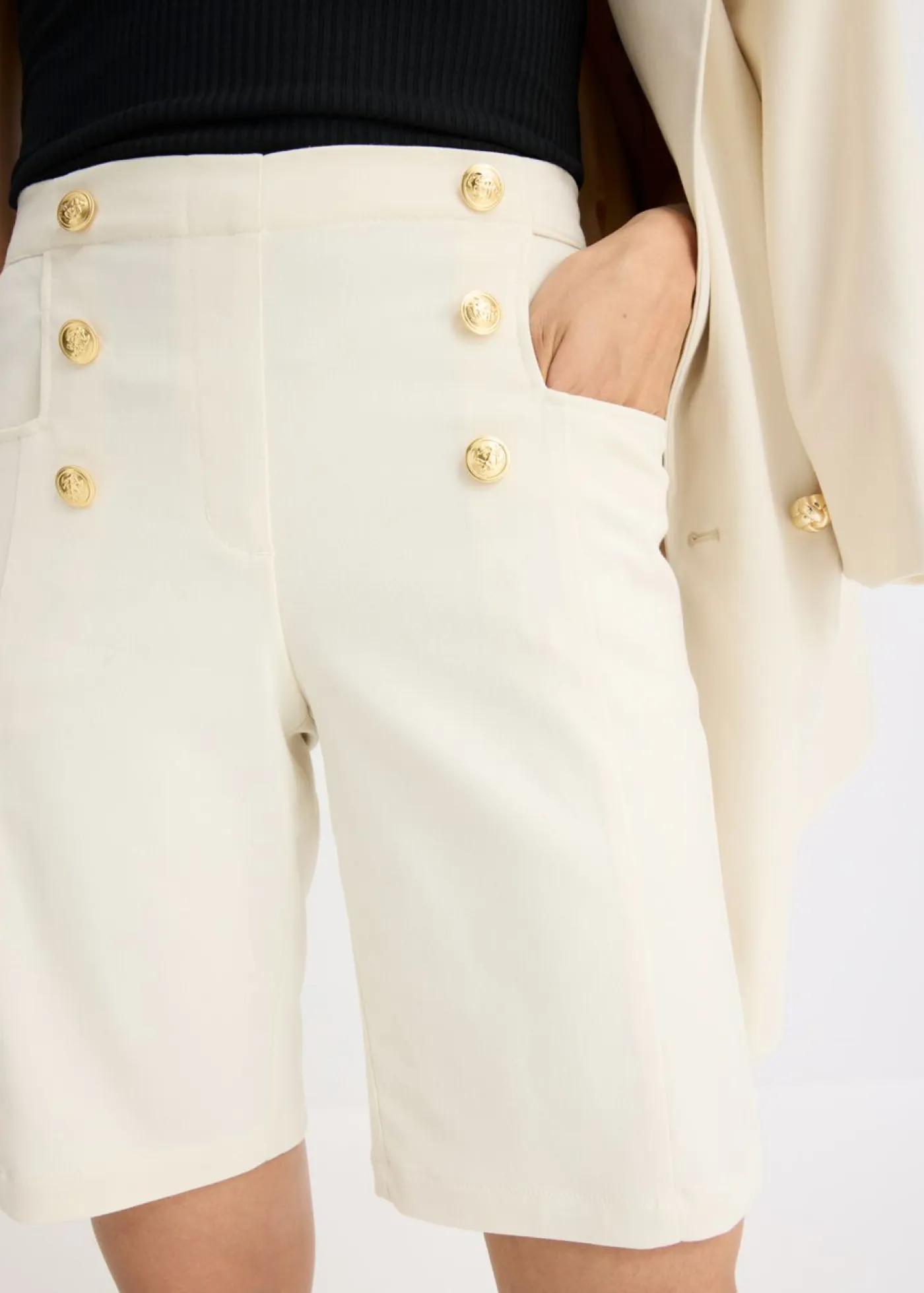 Sale Bermudas con botones decorativos Mujer Shorts|Pantalones