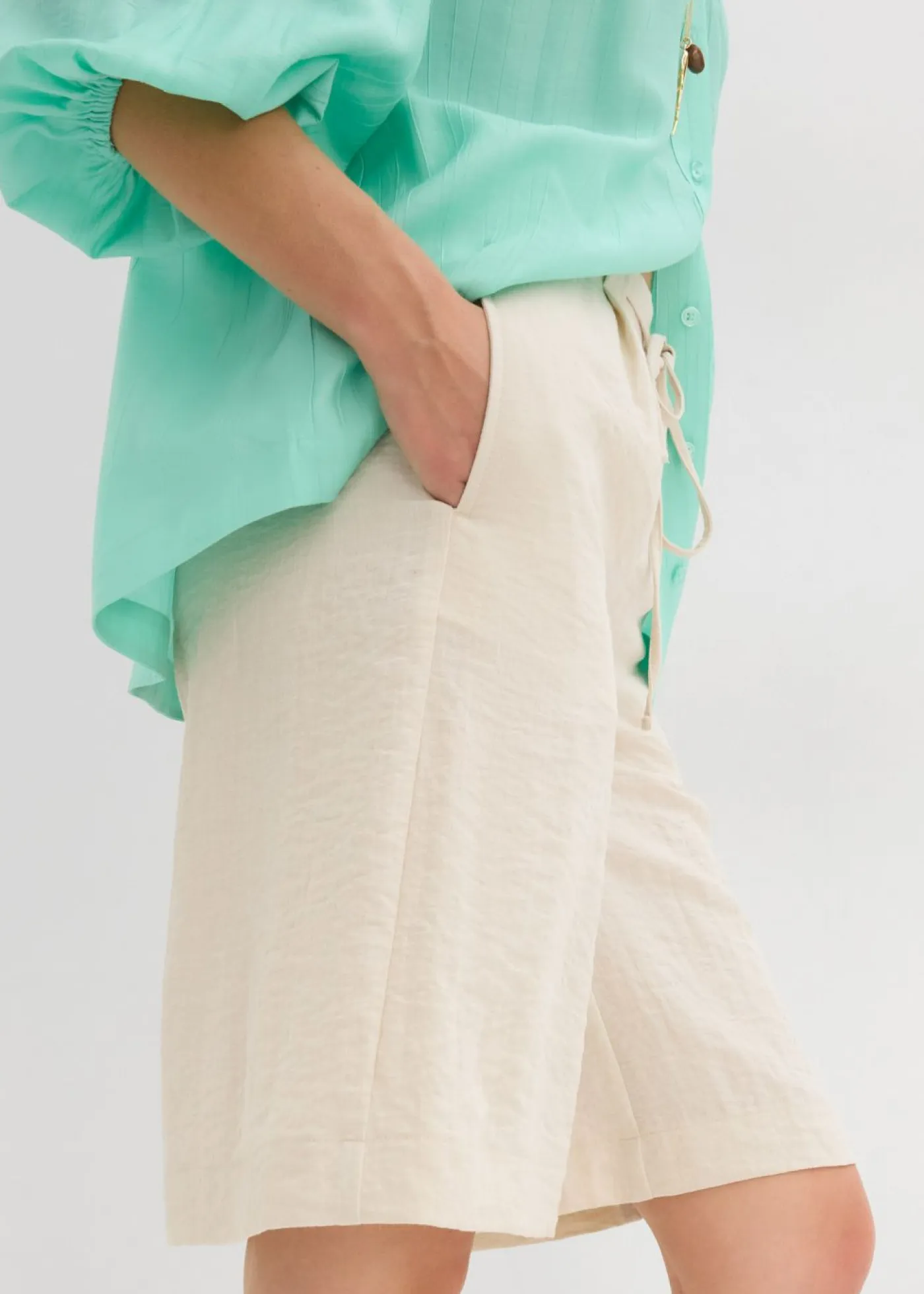 Outlet Bermudas de mezcla de viscosa fluida Mujer Shorts|Pantalones