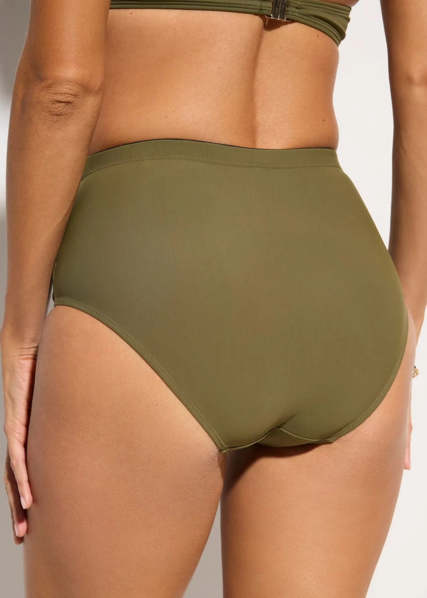 Discount Braguita de bikini highwaist con ligero efecto moldeador y fruncido Mujer Conjuntos De Traje De Baño|Vestidos Moldeadores