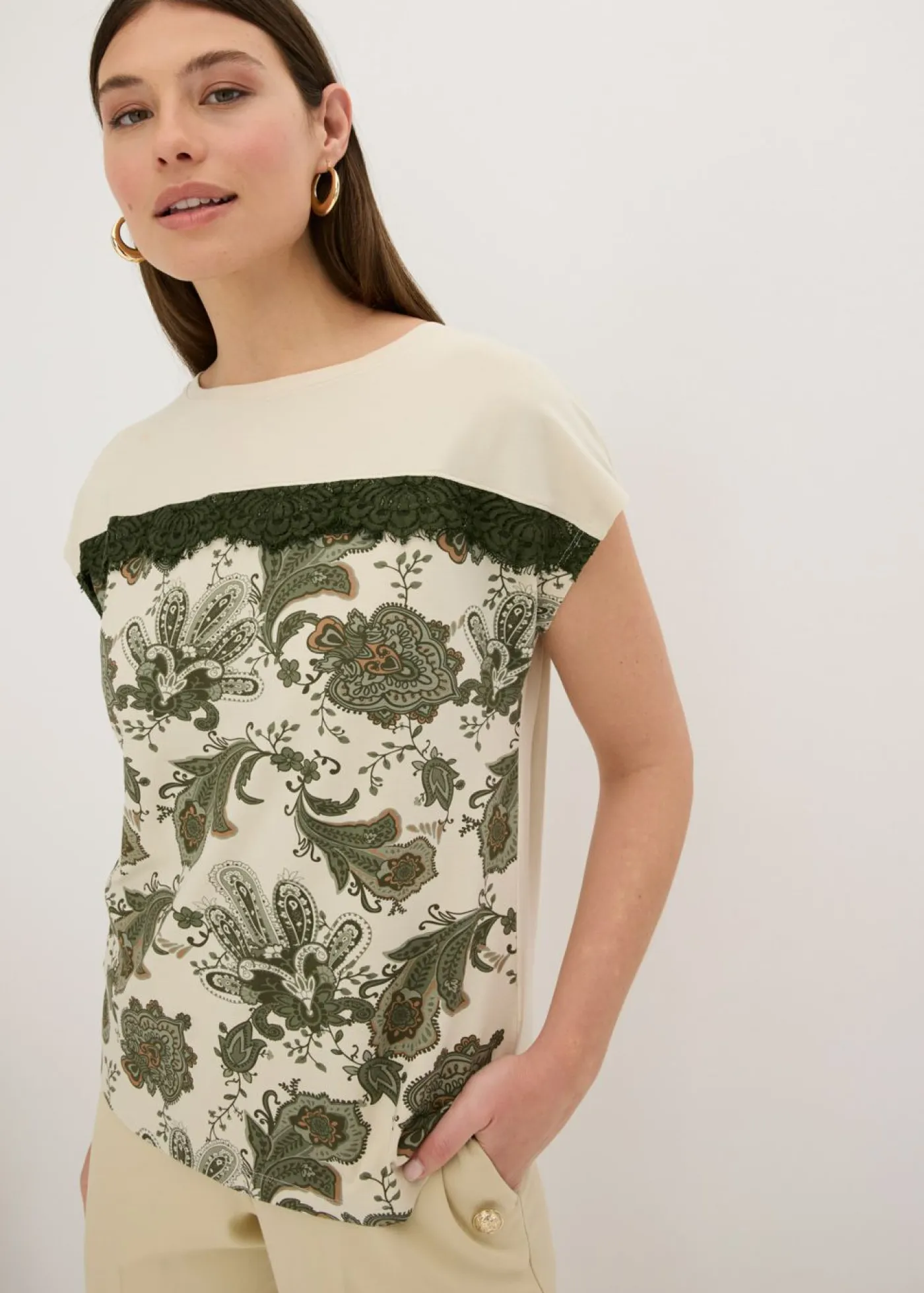 Sale Camiseta oversize con cinta de encaje Mujer Camisetas