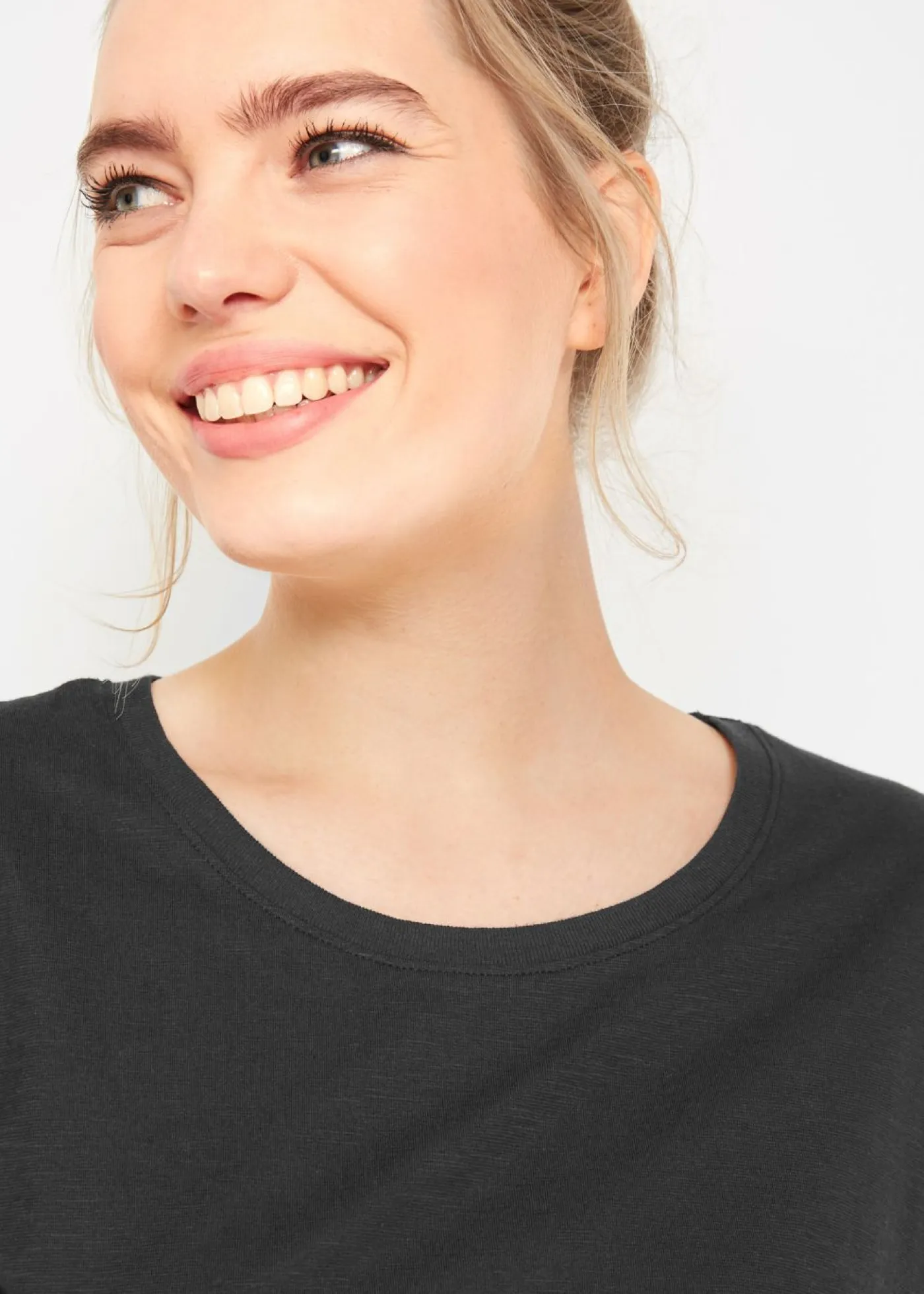 Outlet Camiseta tipo boxy Mujer Básicos|Camisetas