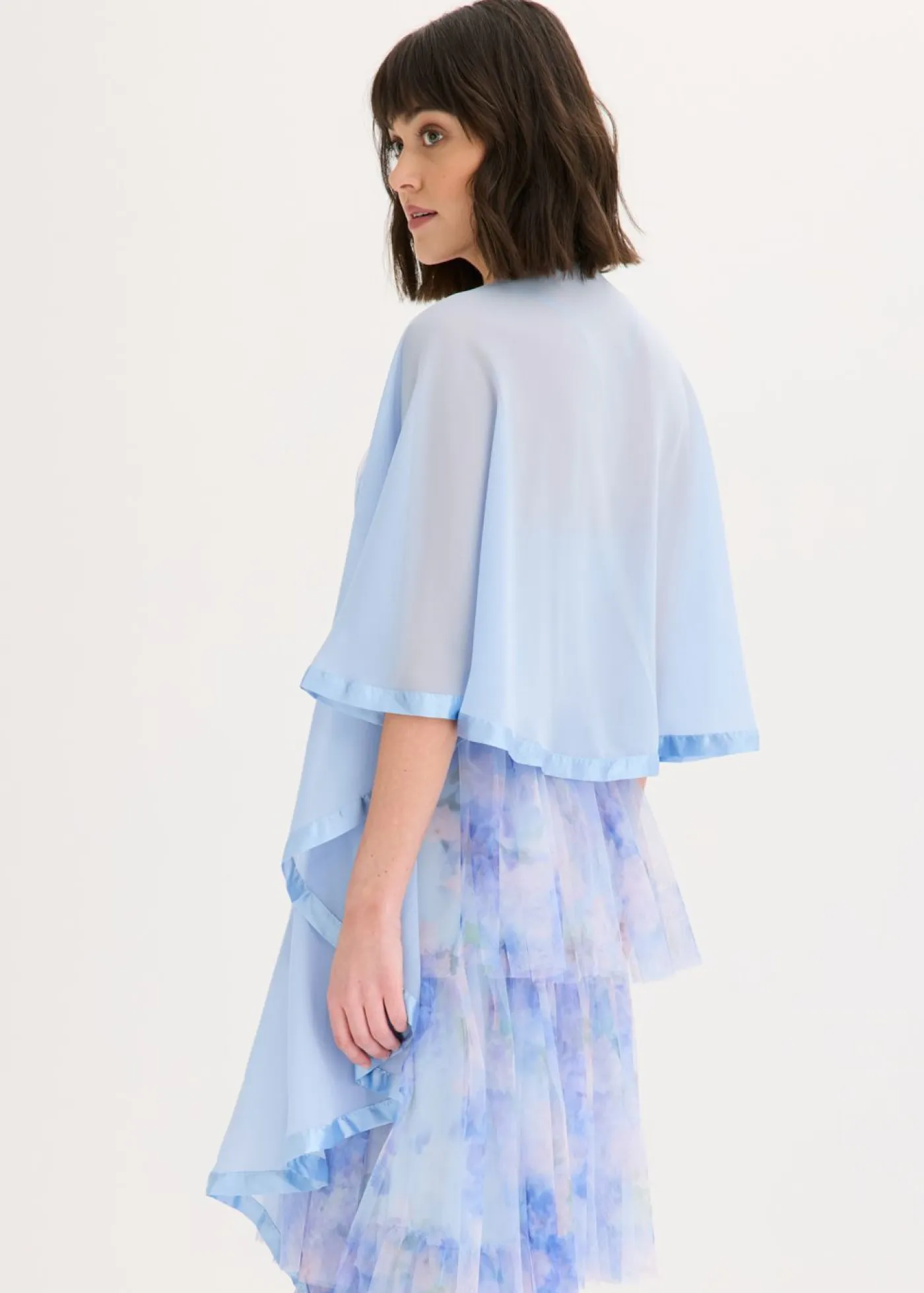 Sale Estola con un delicado detalle de satén Mujer Ponchos|Jerséis