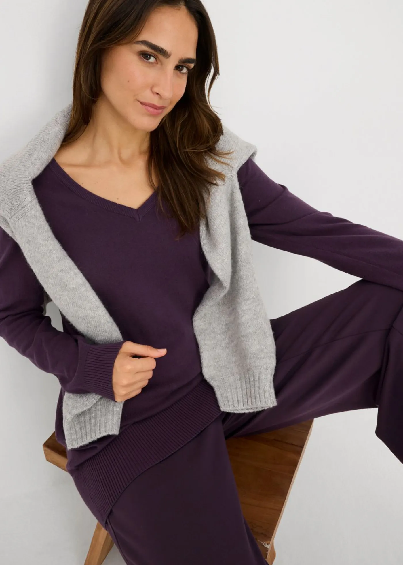 Online Jersey largo básico, de punto fino, con escote en V Mujer Básicos|Jerséis