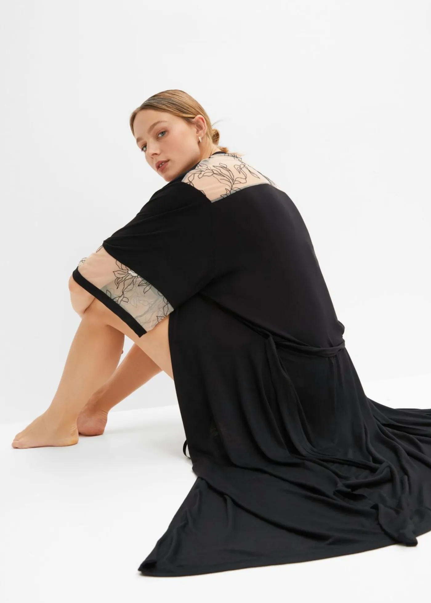 New Kimono largo de viscosa con bordado Mujer Albornoces Y Batas|Lencería