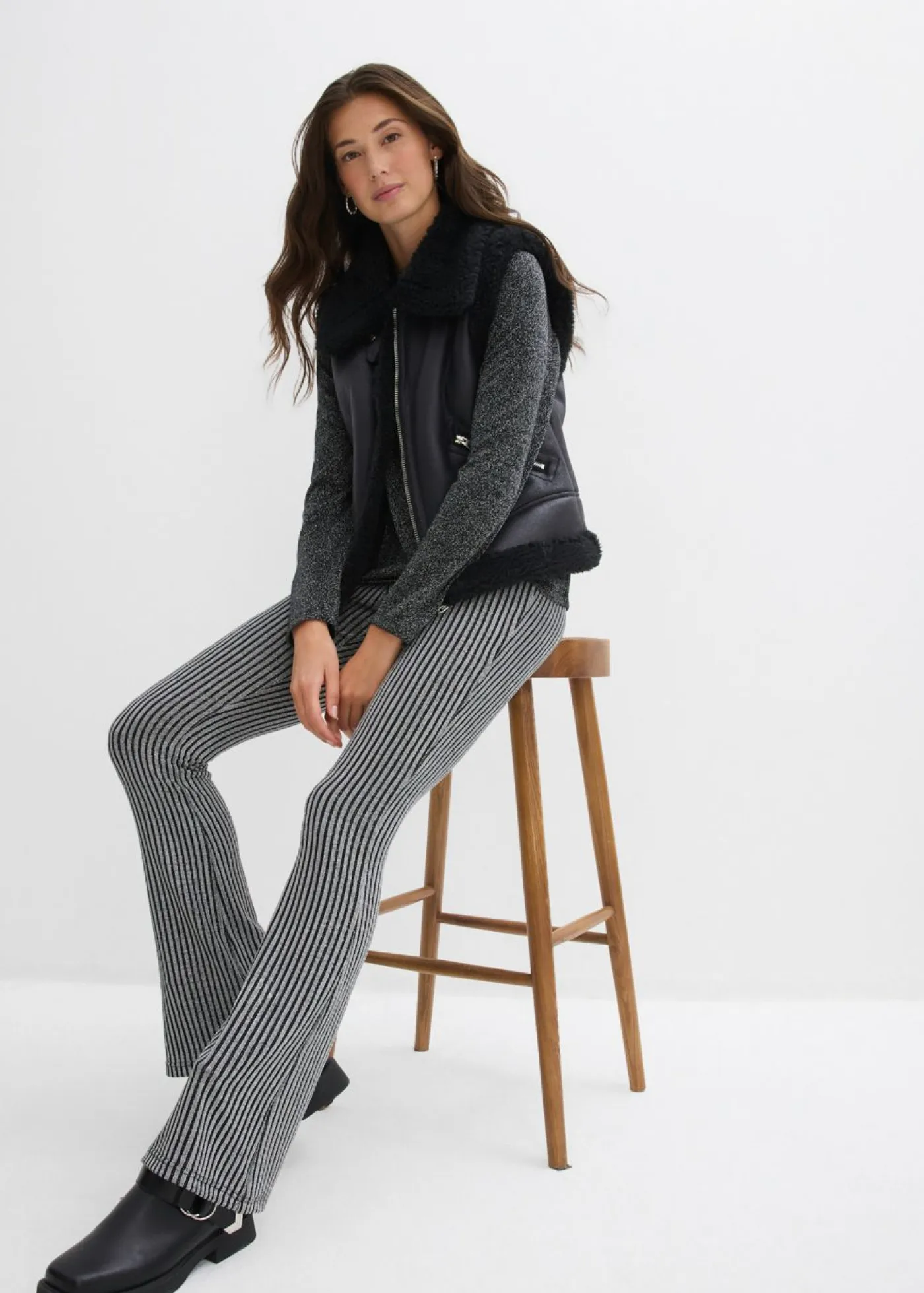 Leggings acampanados con hilo brillante Mujer Pantalones