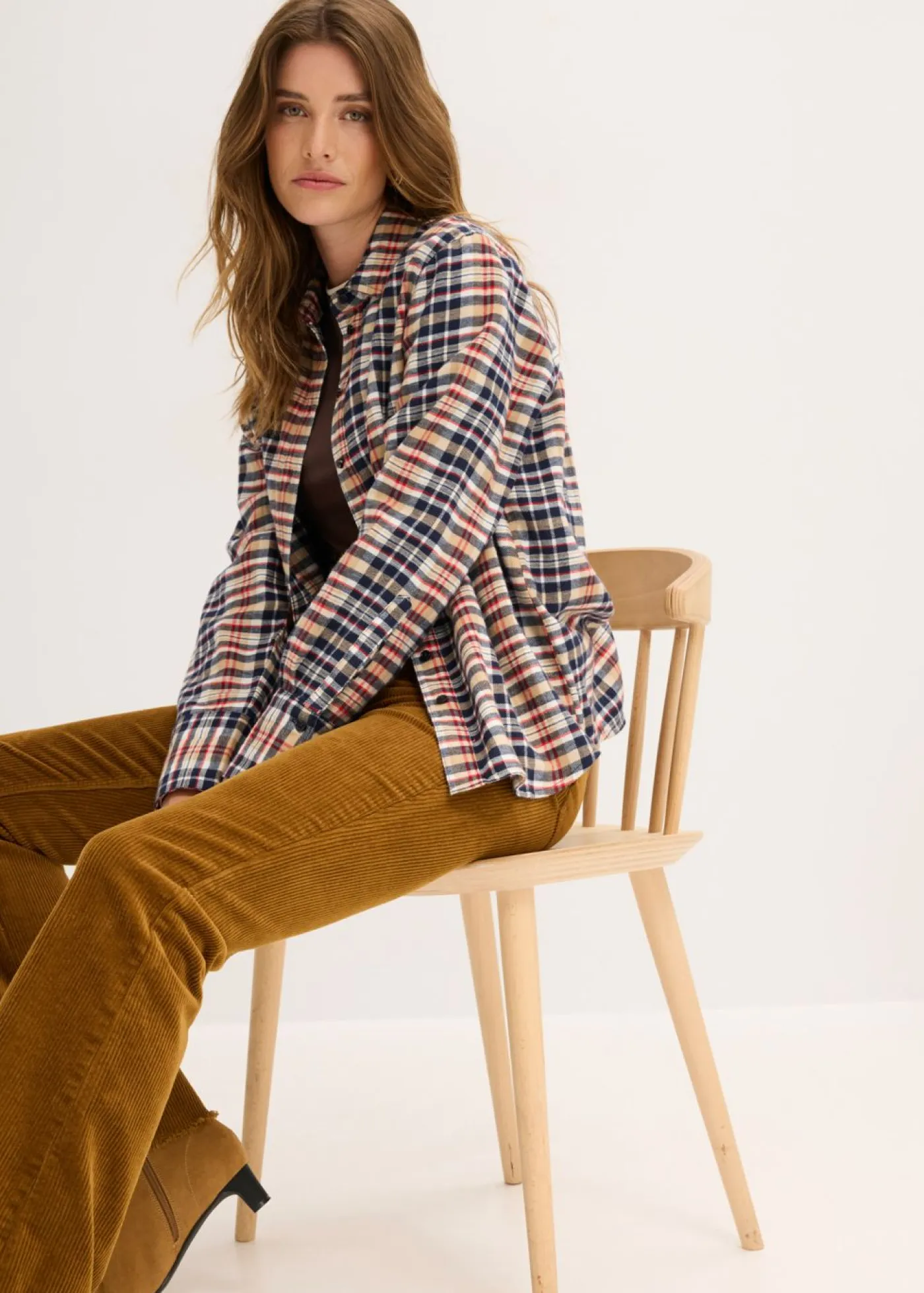 Pantalón acampanado de pana Mujer Pantalones