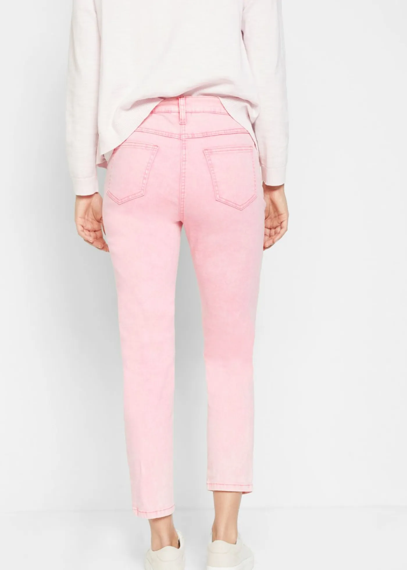 Pantalón acortado de sarga con aspecto desgastado Mujer Pantalones