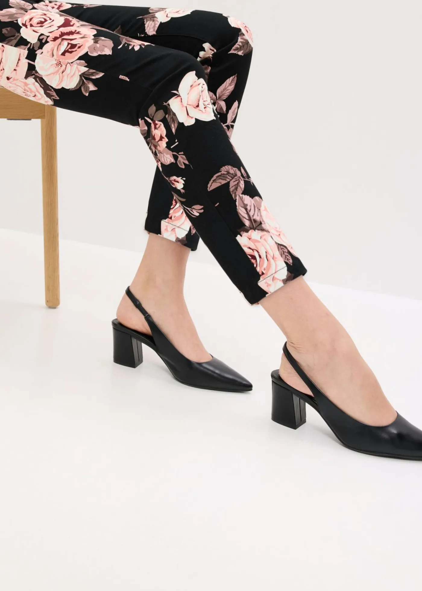 Pantalón capri elástico de algodón Mujer Pantalones|Novedades