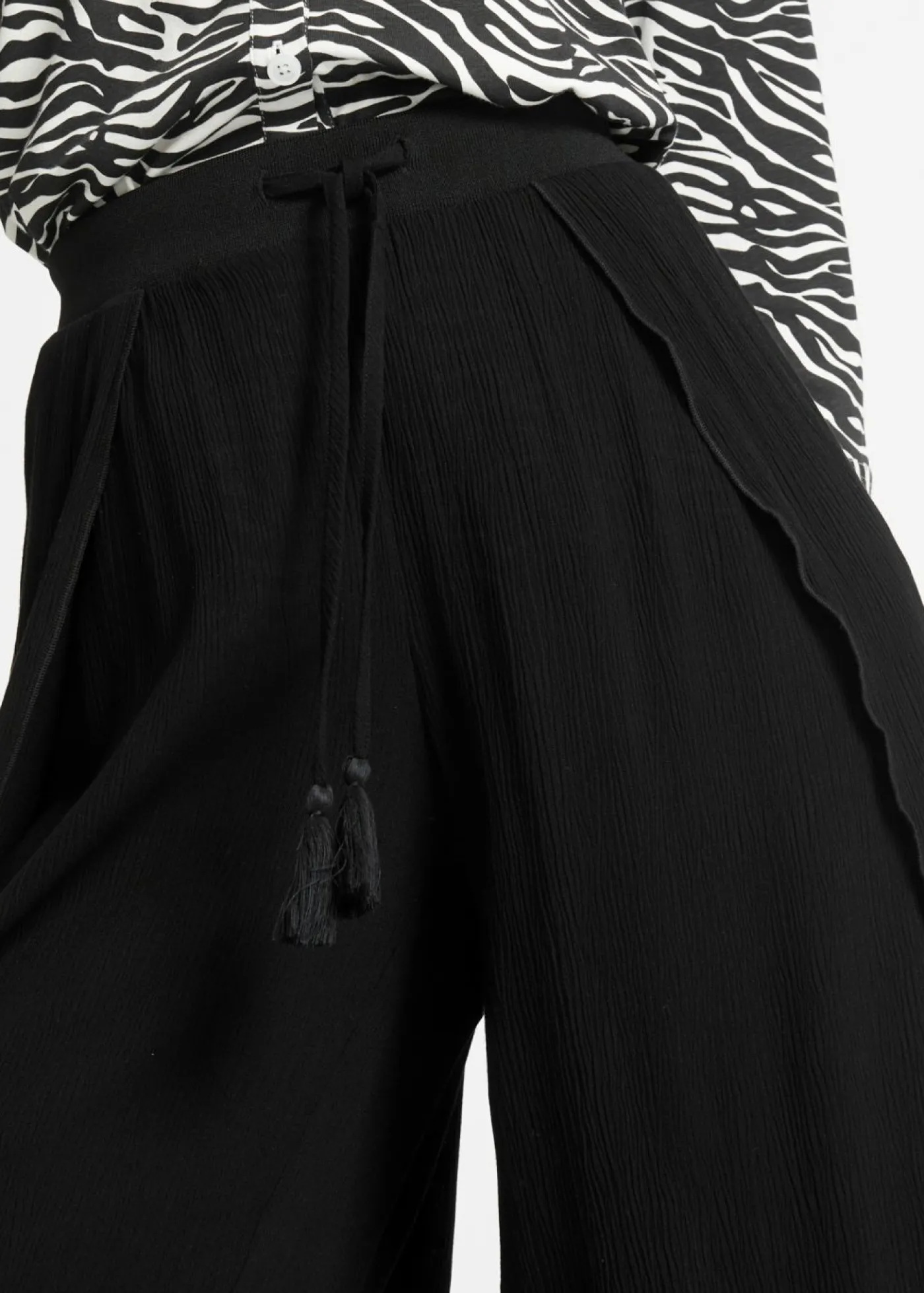 Best Pantalón con efecto arrugado estructurado Mujer Pantalones