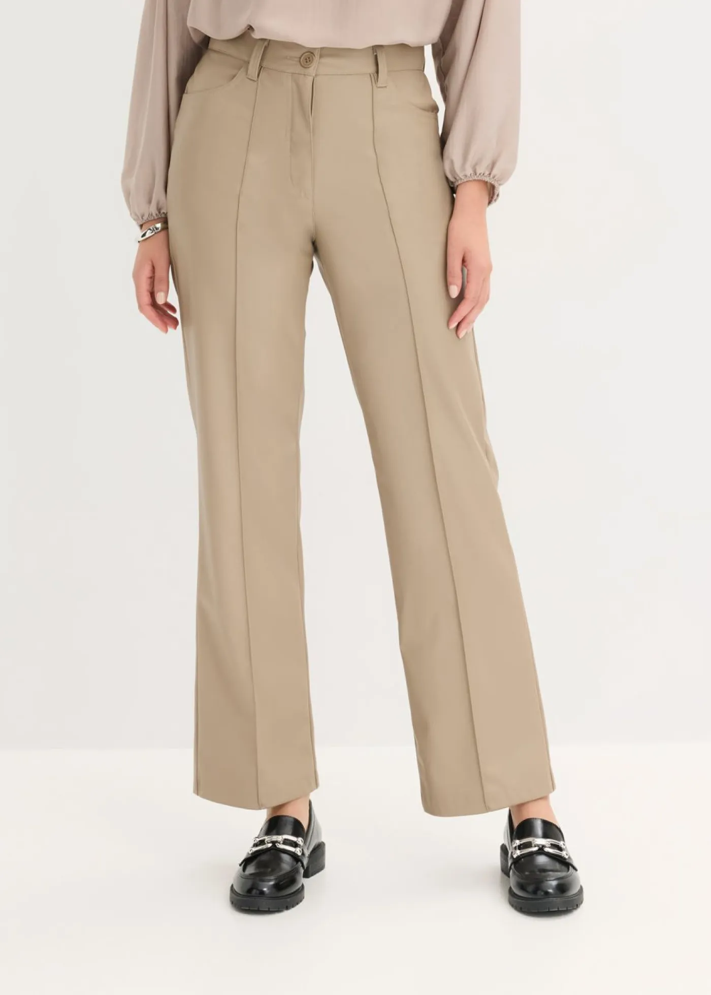 Pantalón con pernera recta de piel sintética con ribete Mujer Pantalones
