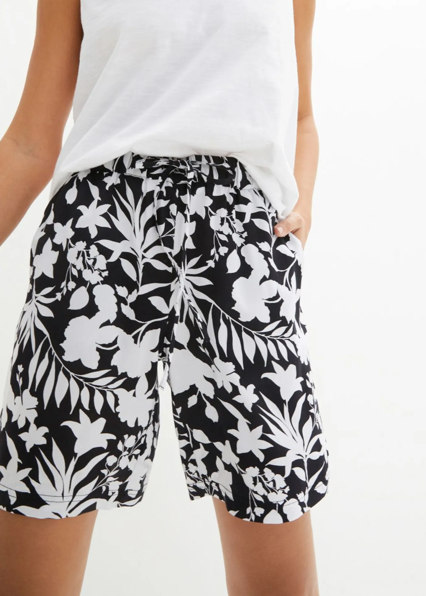Outlet Pantalón corto ancho de viscosa con cómoda cinturilla alta Mujer Shorts|Pantalones