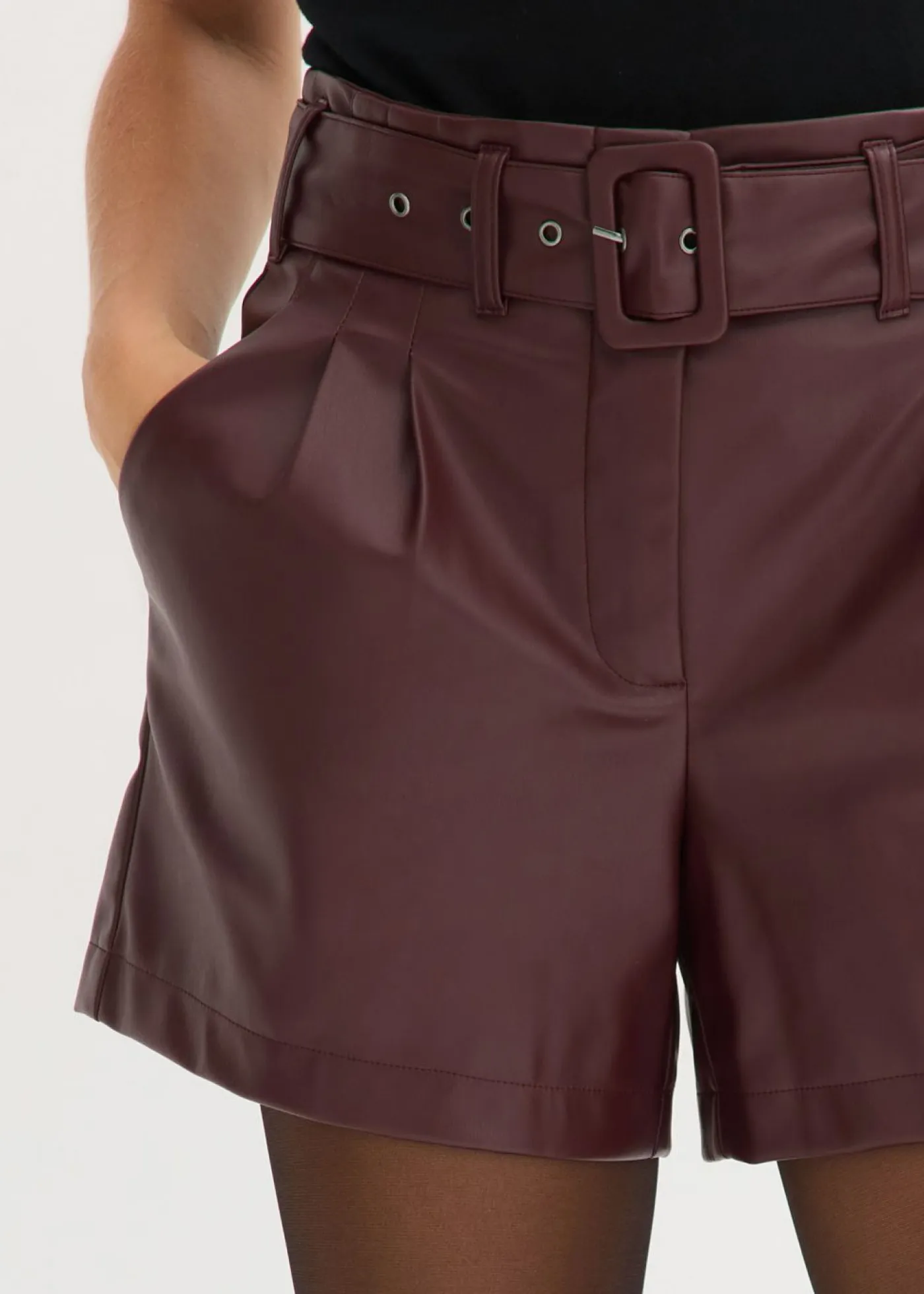 New Pantalón corto de piel sintética con cinturón Mujer Shorts|Pantalones