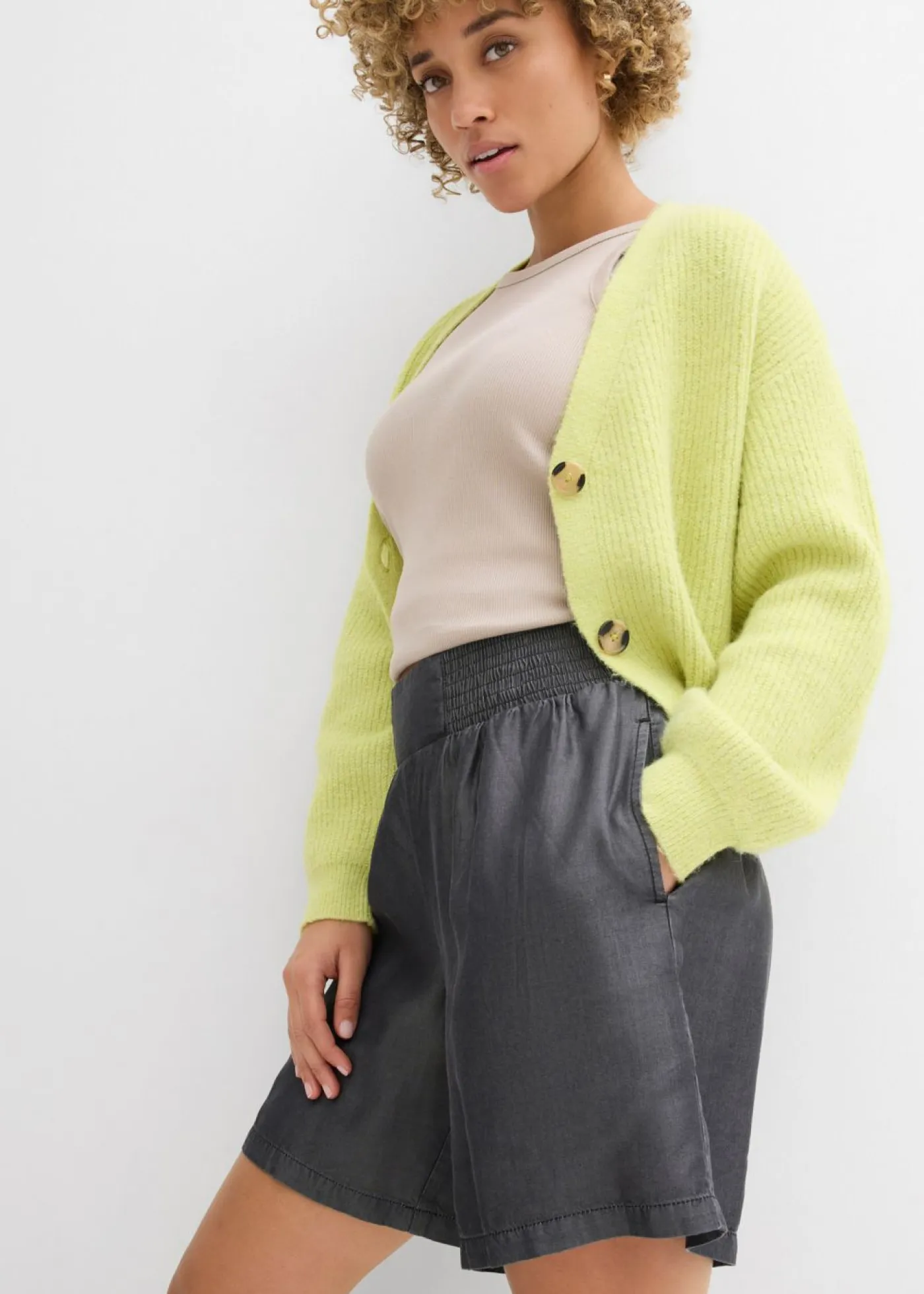 Outlet Pantalón corto sin cierre con nido de abeja Mujer Shorts|Pantalones