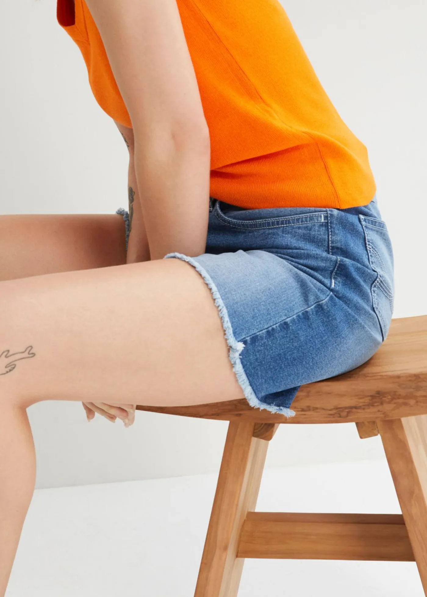 Hot Pantalón corto vaquero con talle medio y tejido elástico Mujer Shorts|Vaqueros