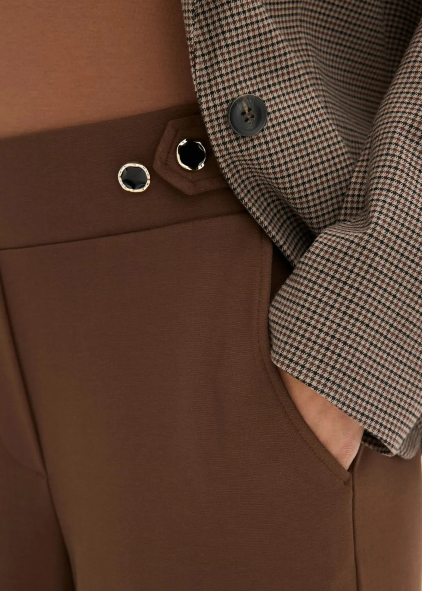 Sale Pantalón de punto con cierre decorativo Mujer Pantalones