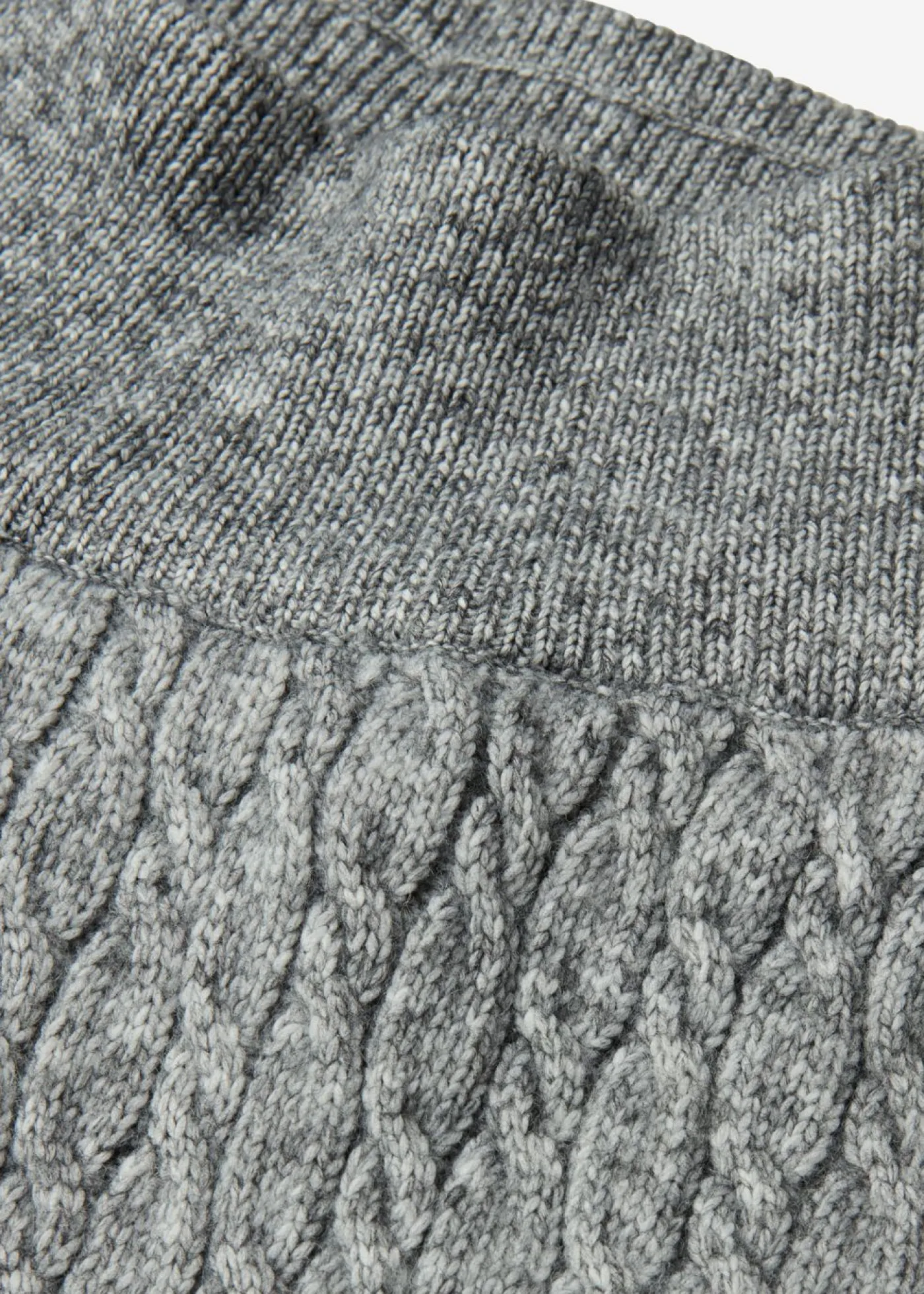Sale Pantalón de punto con patrón trenzado Mujer Pantalones