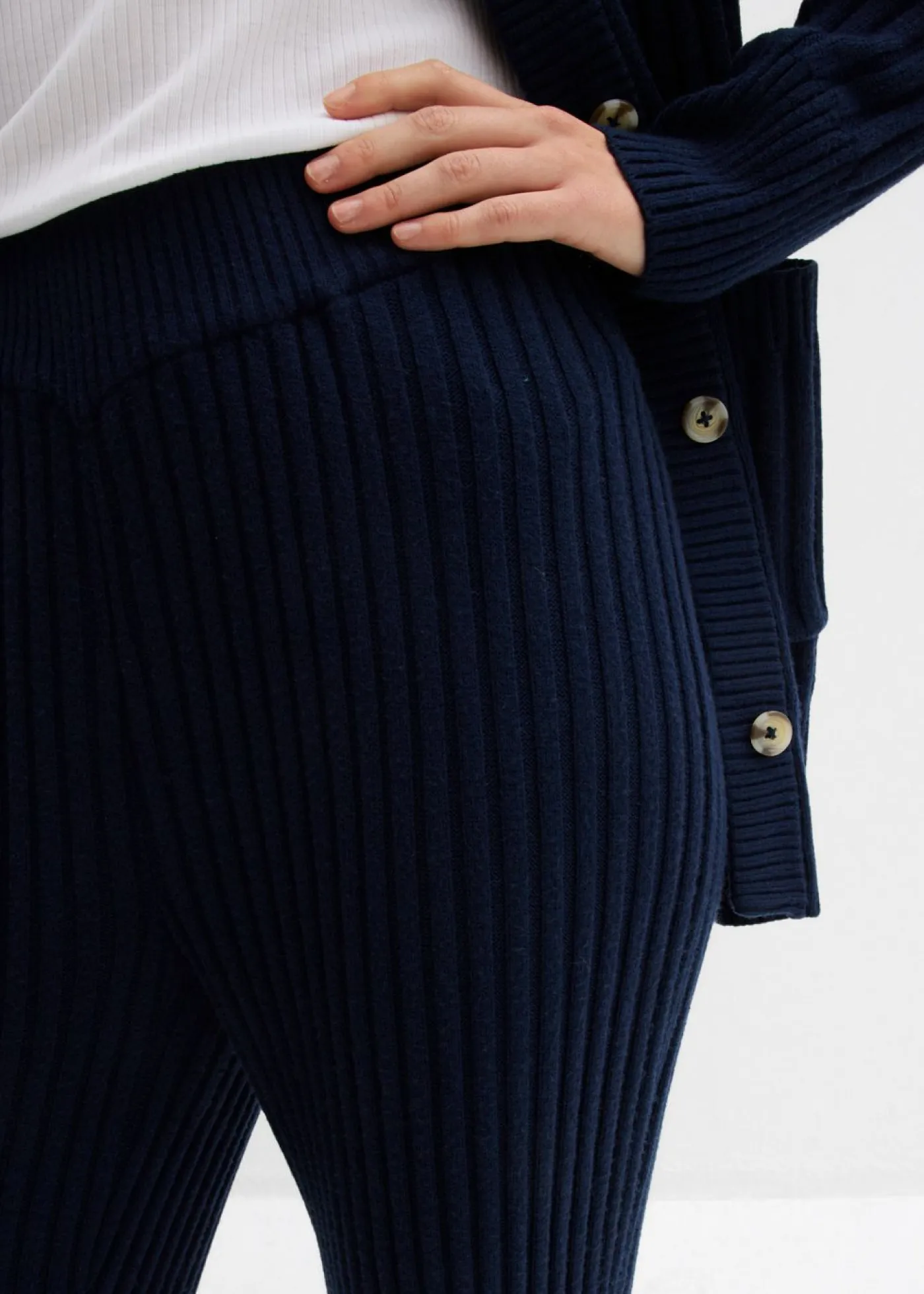 Sale Pantalón de punto de mezcla de viscosa suave Mujer Pantalones