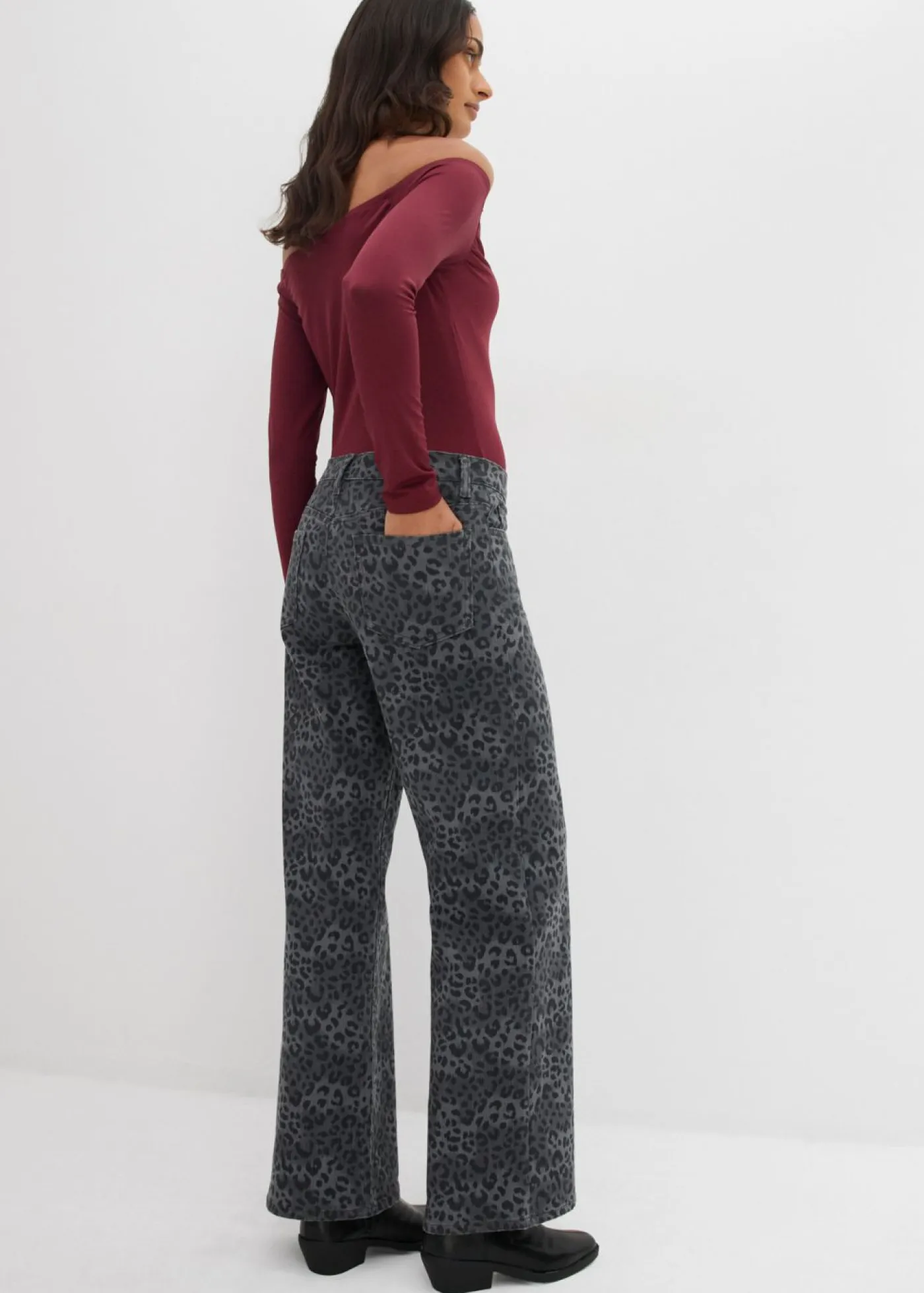 Best Pantalón de sarga con perneras anchas y estampado de leopardo Mujer Pantalones