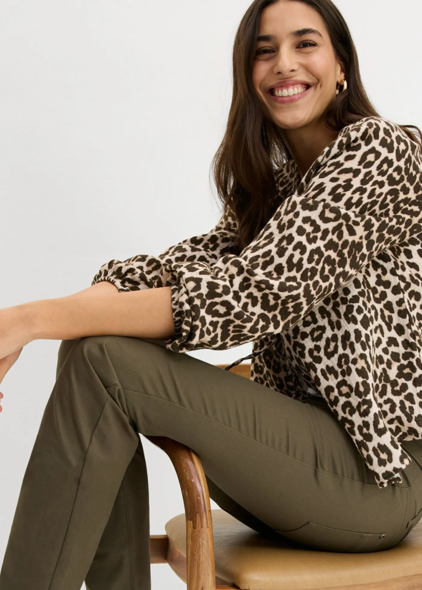 Discount Pantalón de sarga elástica Mujer Pantalones|Novedades