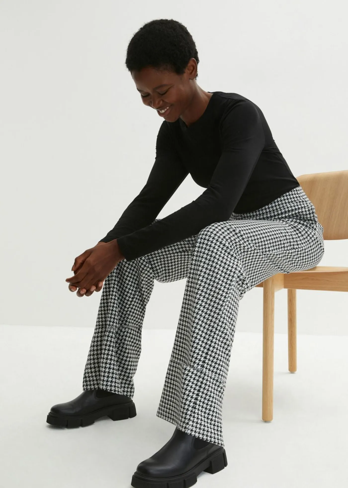 New Pantalón elástico con pata de gallo, pernera ancha Mujer Pantalones