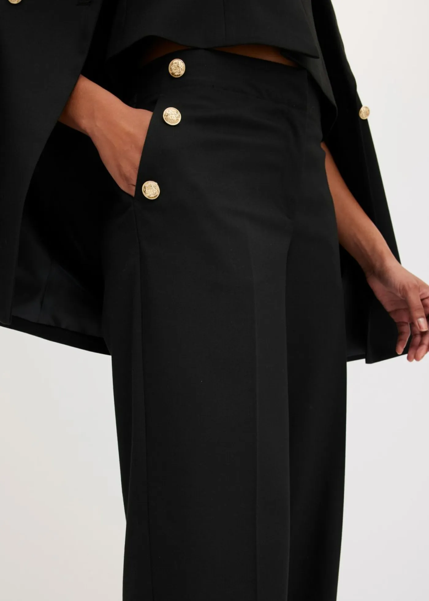 Sale Pantalón Marlene con botones decorativos Mujer Pantalones