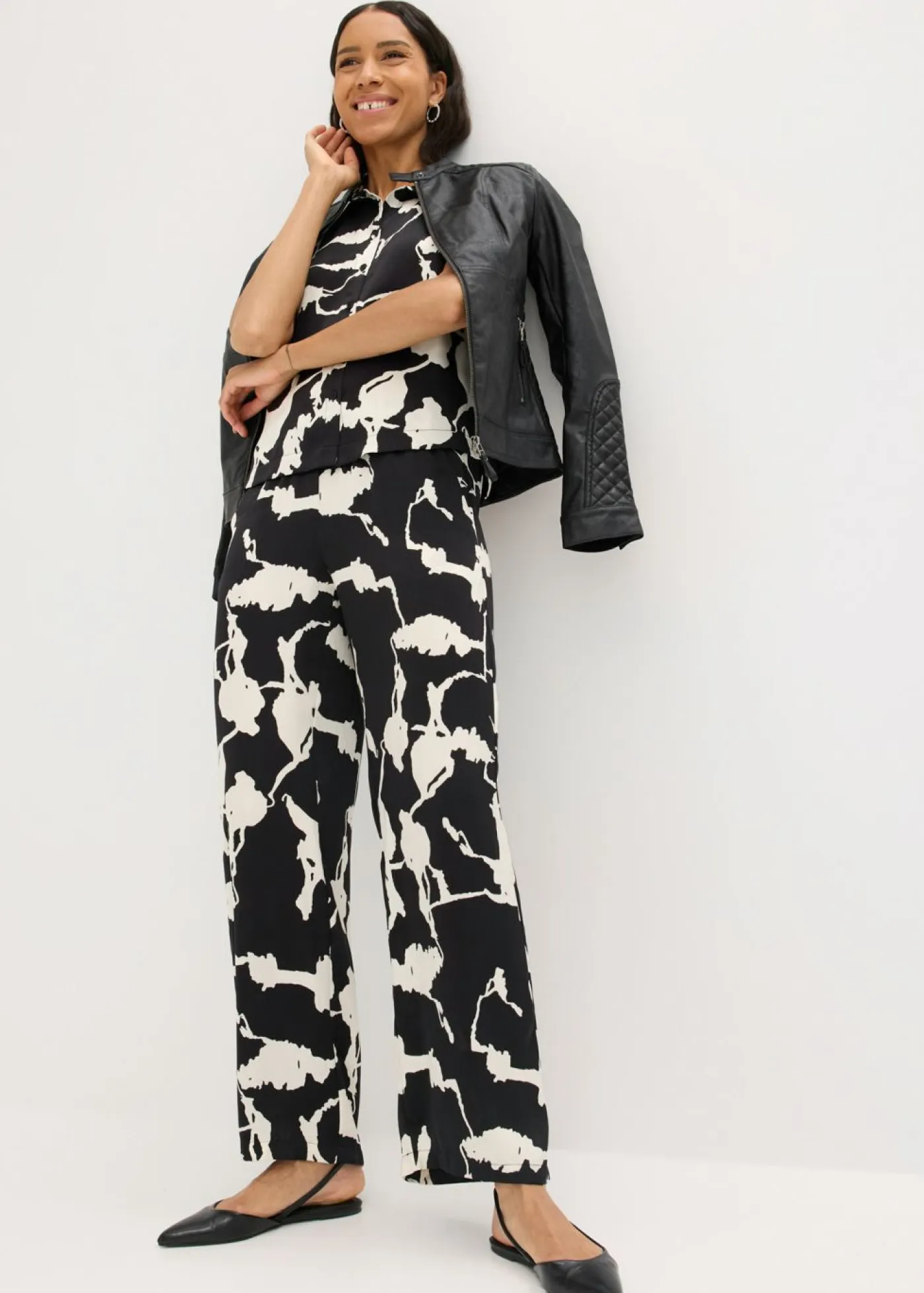 Pantalón palazzo de satén fluido Mujer Pantalones