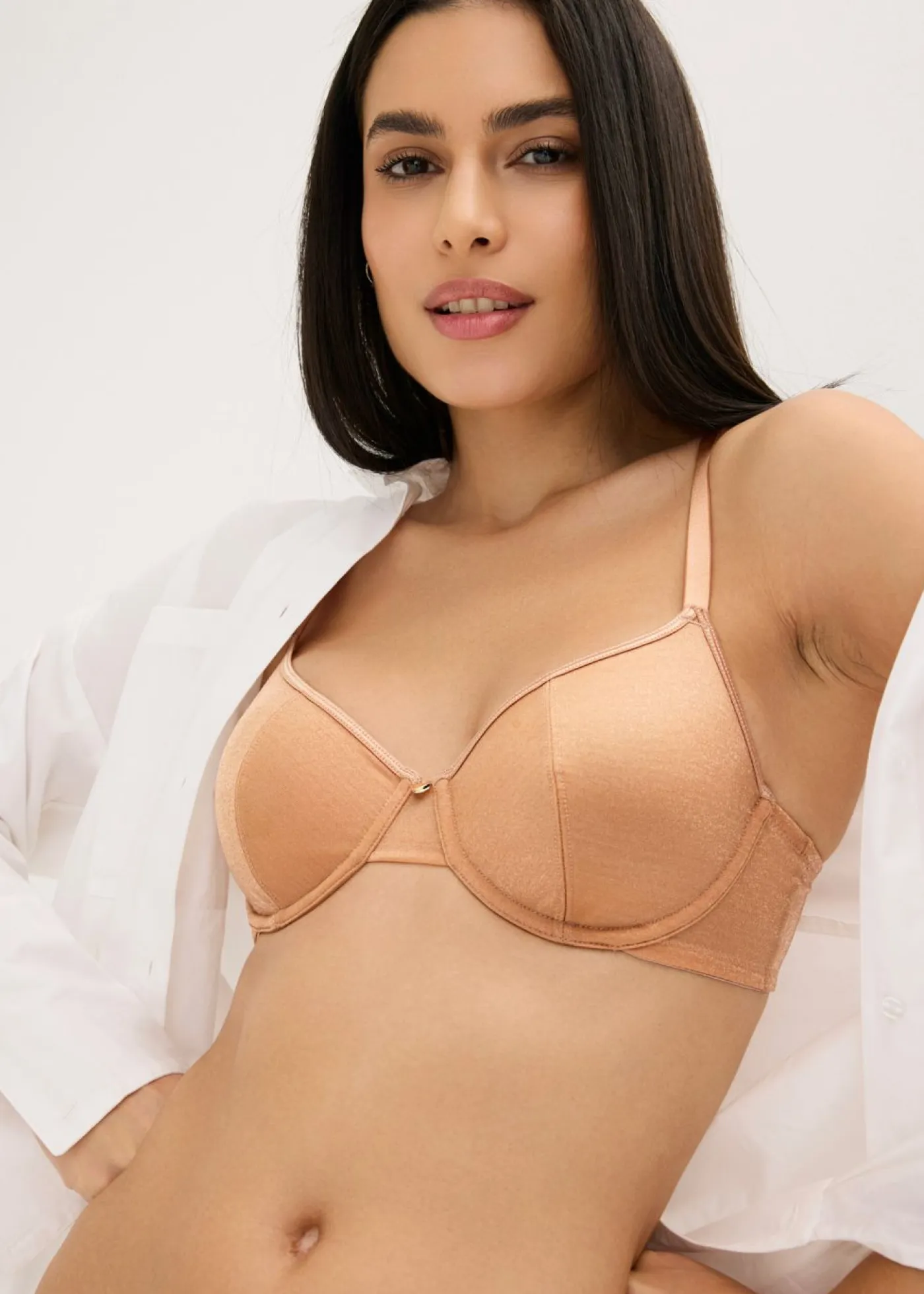 Online Sujetador con aros de material brillante Mujer Lencería