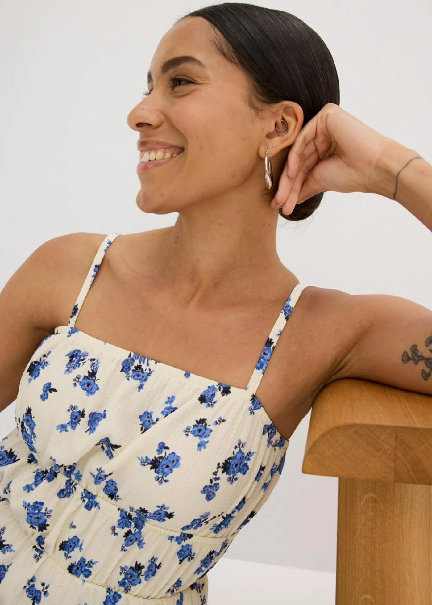Top de tirantes finos de crepé estructurado Mujer Camisetas