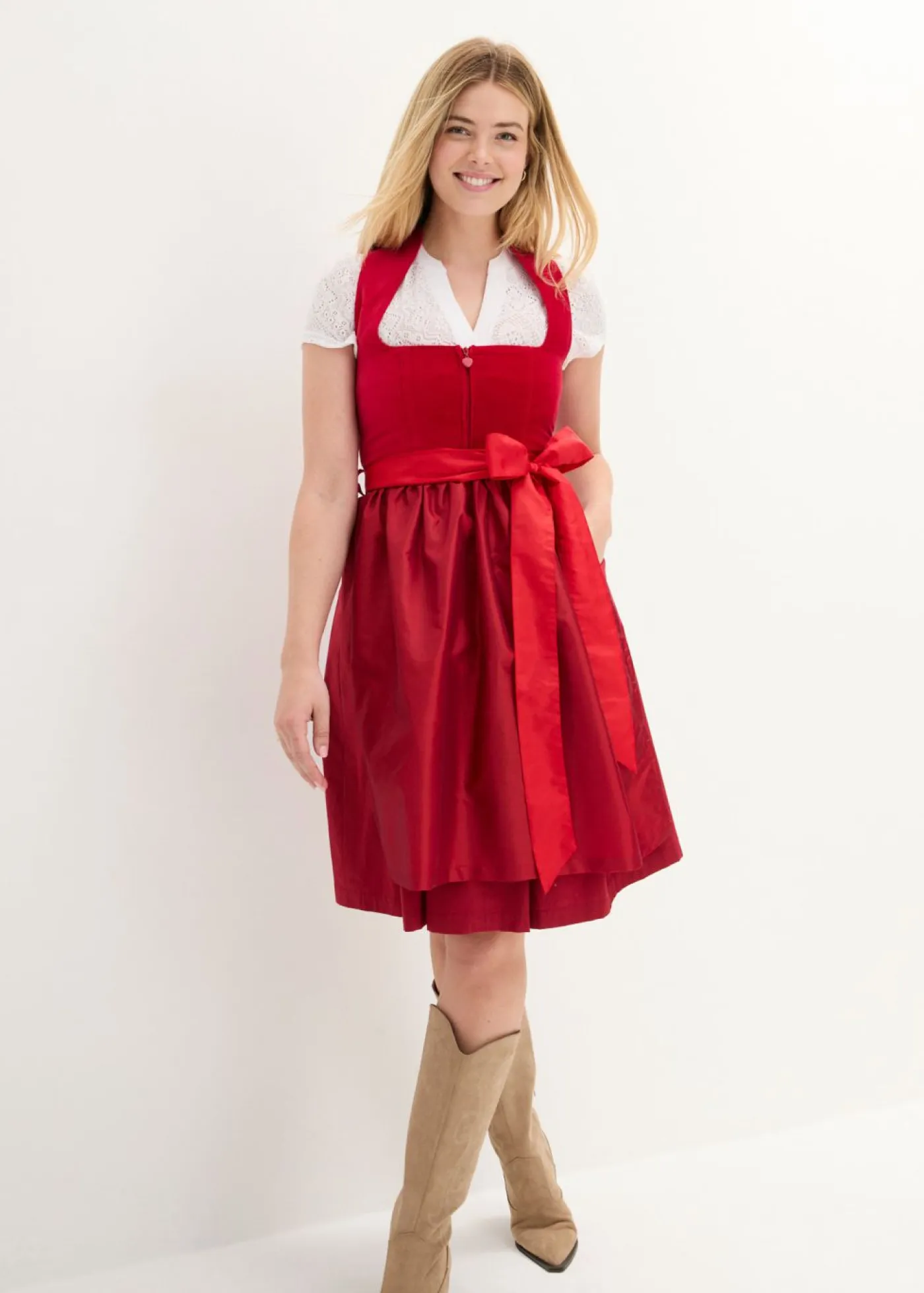 Traje tirolés con corpiño de terciopelo y delantal de satén (2 piezas) Mujer Vestidos