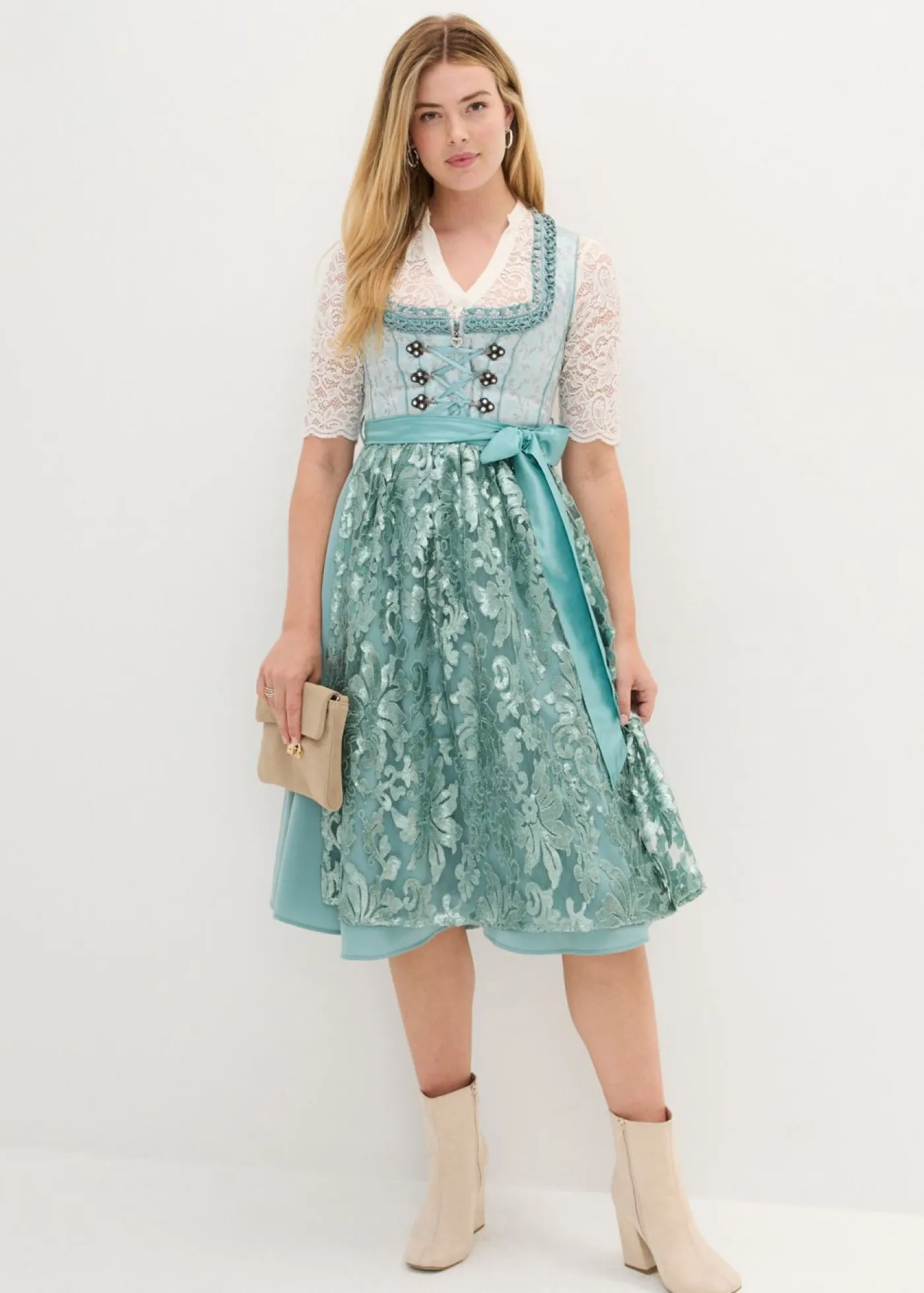 Traje tirolés y delantal (2 piezas) Mujer Vestidos