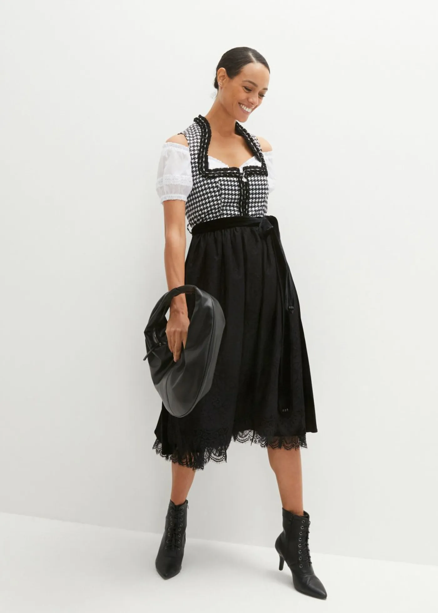 Traje tirolés y delantal (2 piezas) Mujer Vestidos