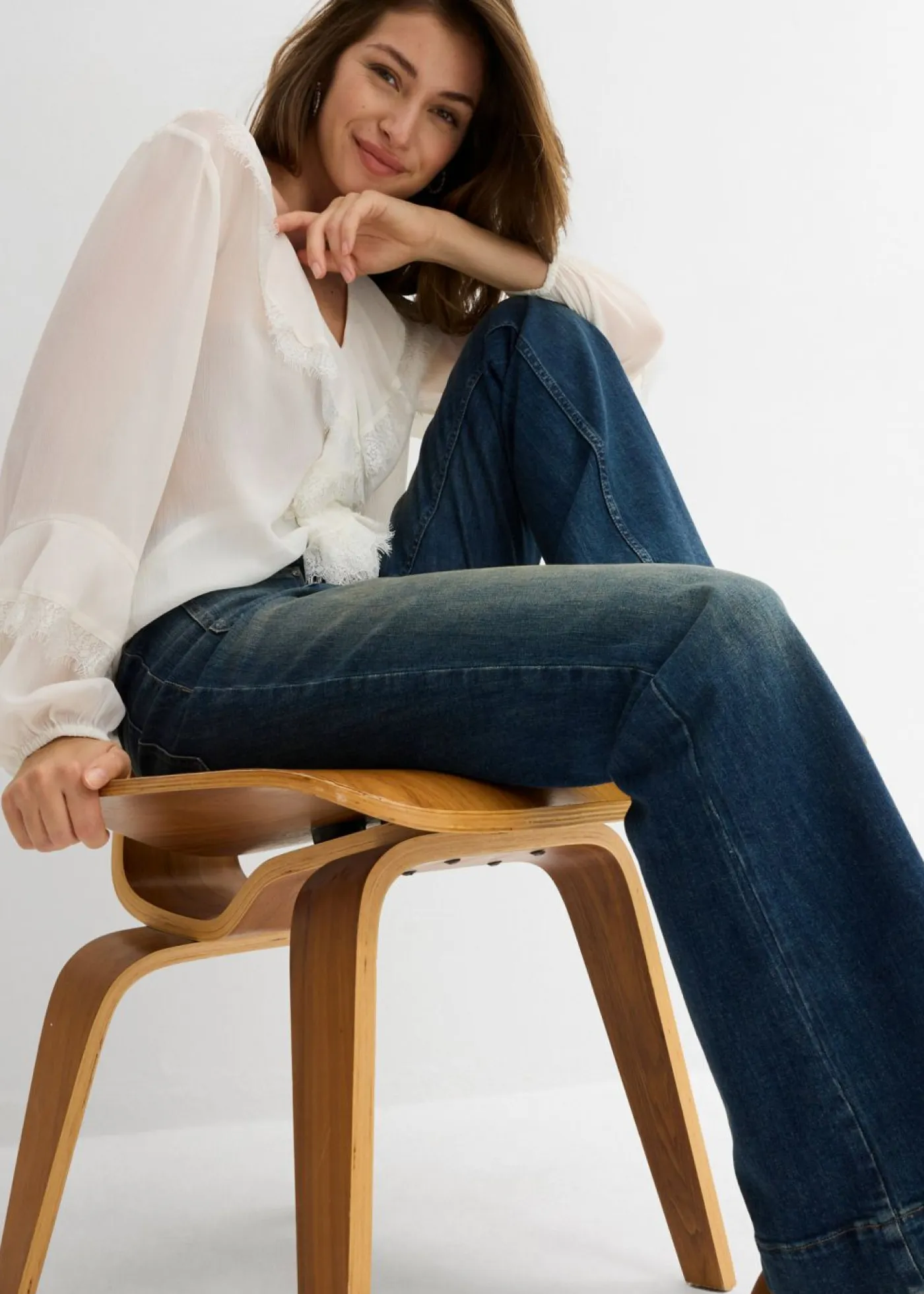 Outlet Vaqueros acampanados de talle medio Mujer Vaqueros