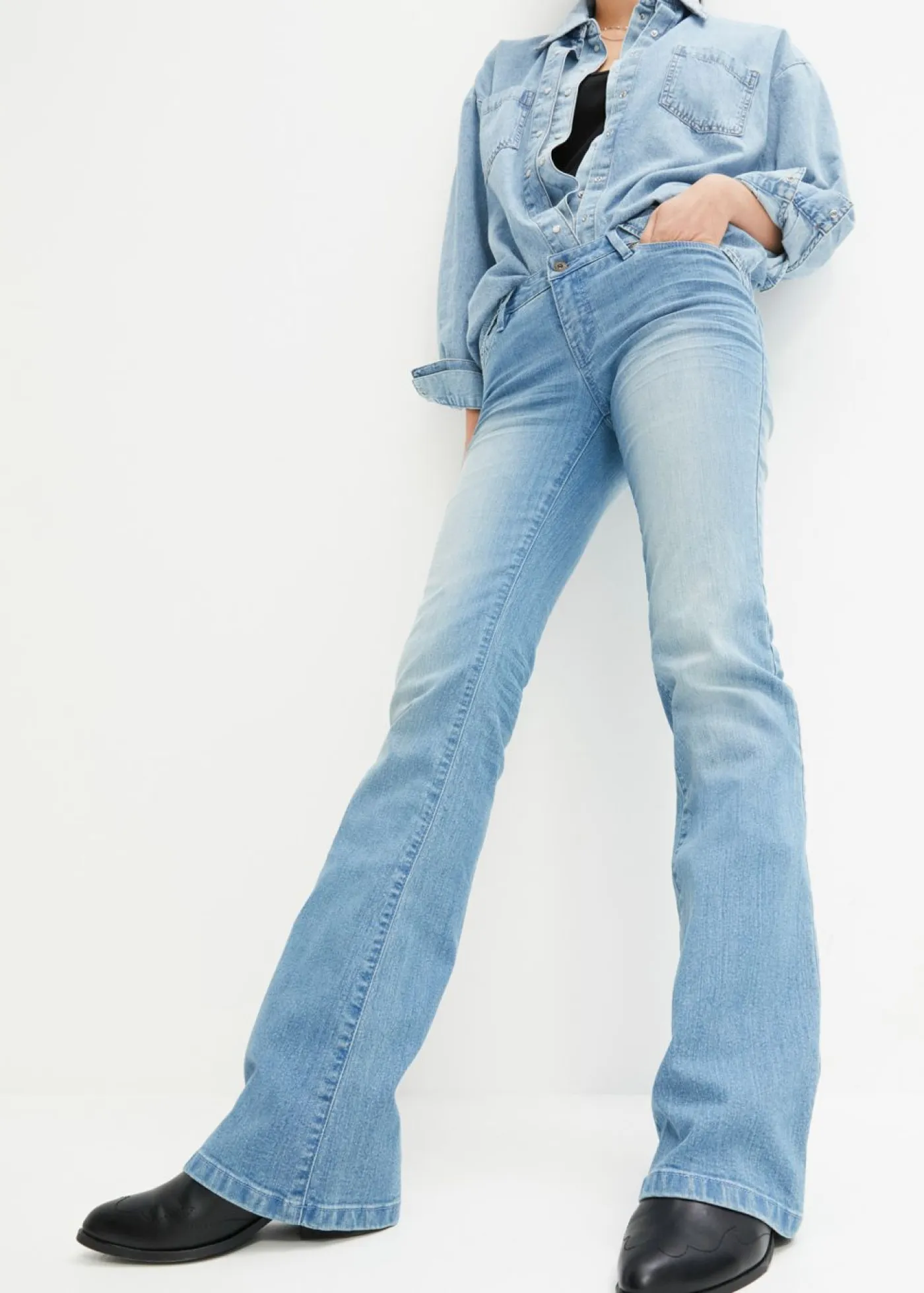 Sale Vaqueros bootcut, mid waist, elásticos Mujer Vaqueros