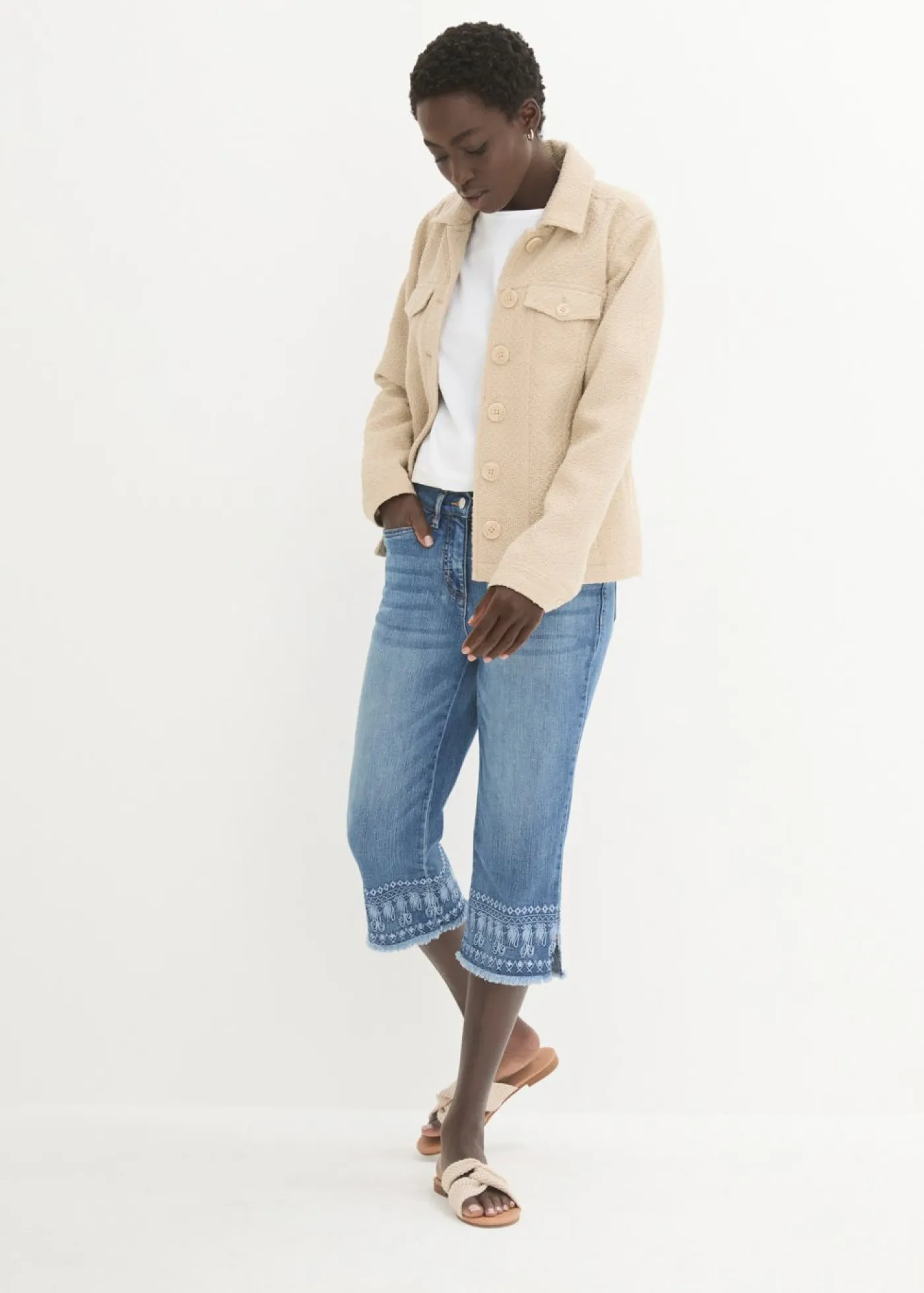 Discount Vaqueros capri con bordado Mujer Vaqueros