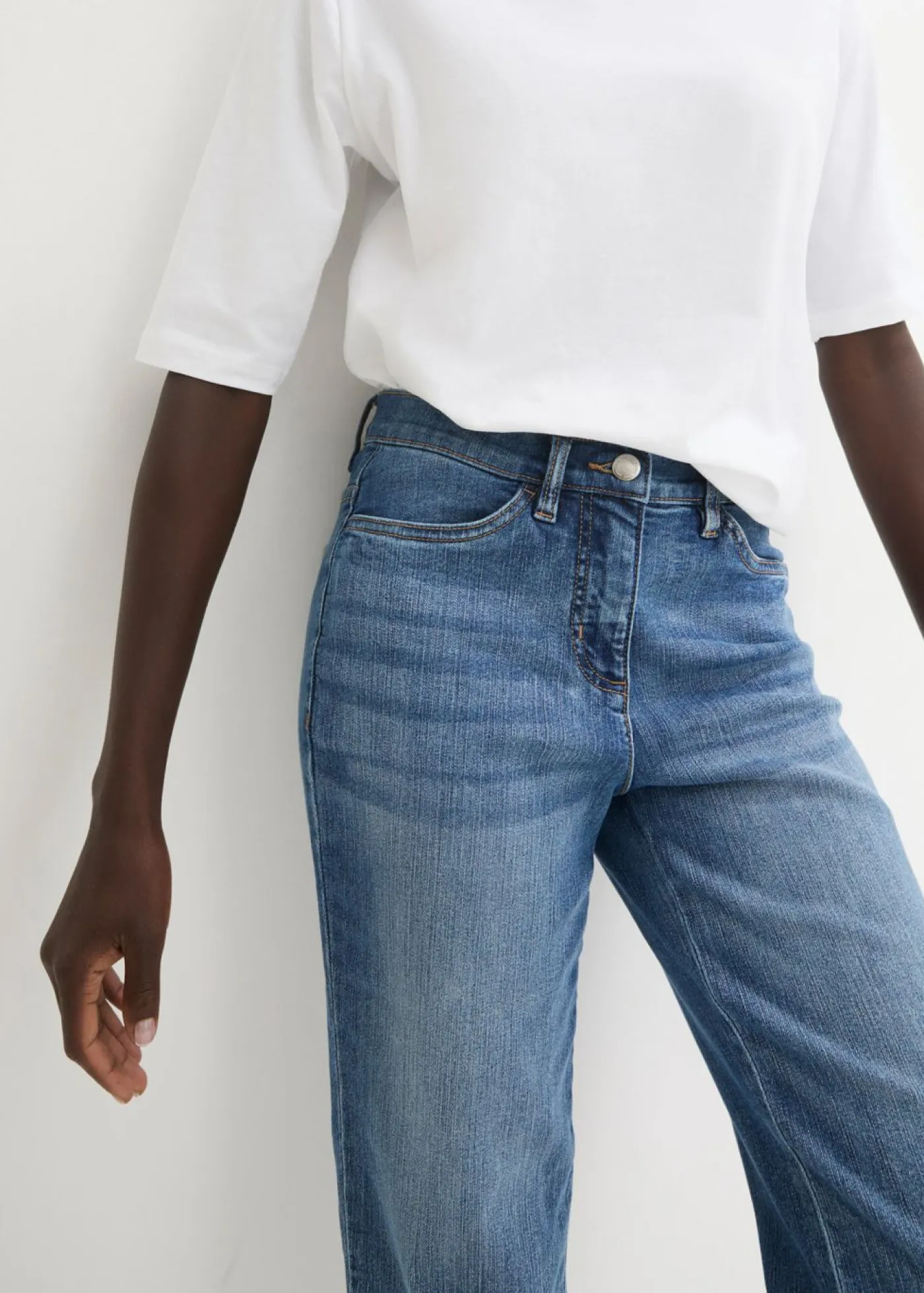 Discount Vaqueros capri con bordado Mujer Vaqueros