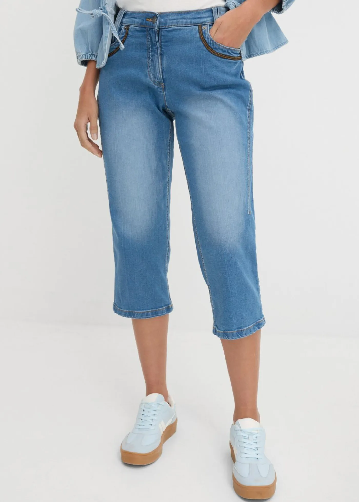 Outlet Vaqueros capri con corte ajustado y talle medio Mujer Vaqueros