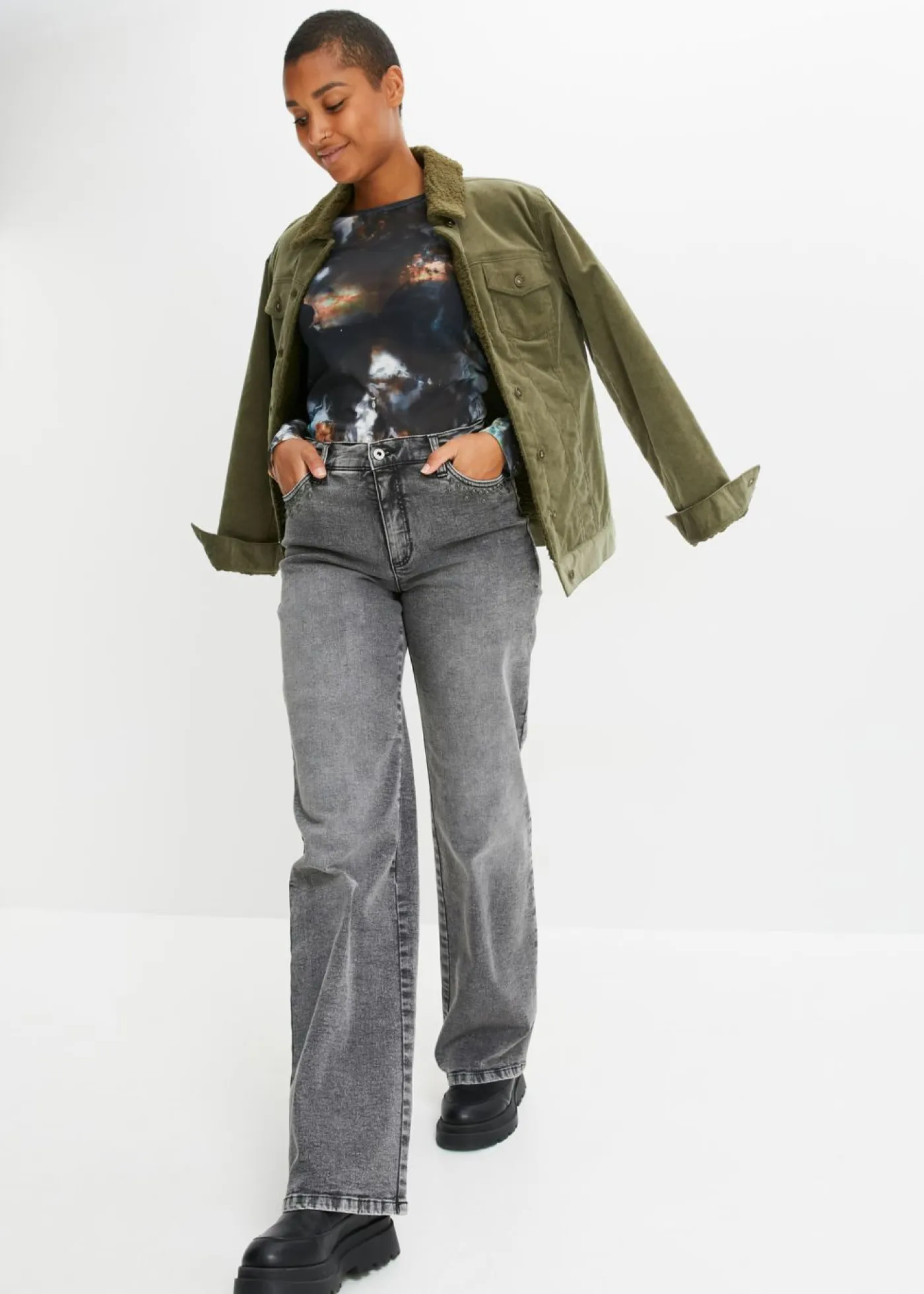 Sale Vaqueros de pernera ancha, high waist, con tachuelas Mujer Vaqueros