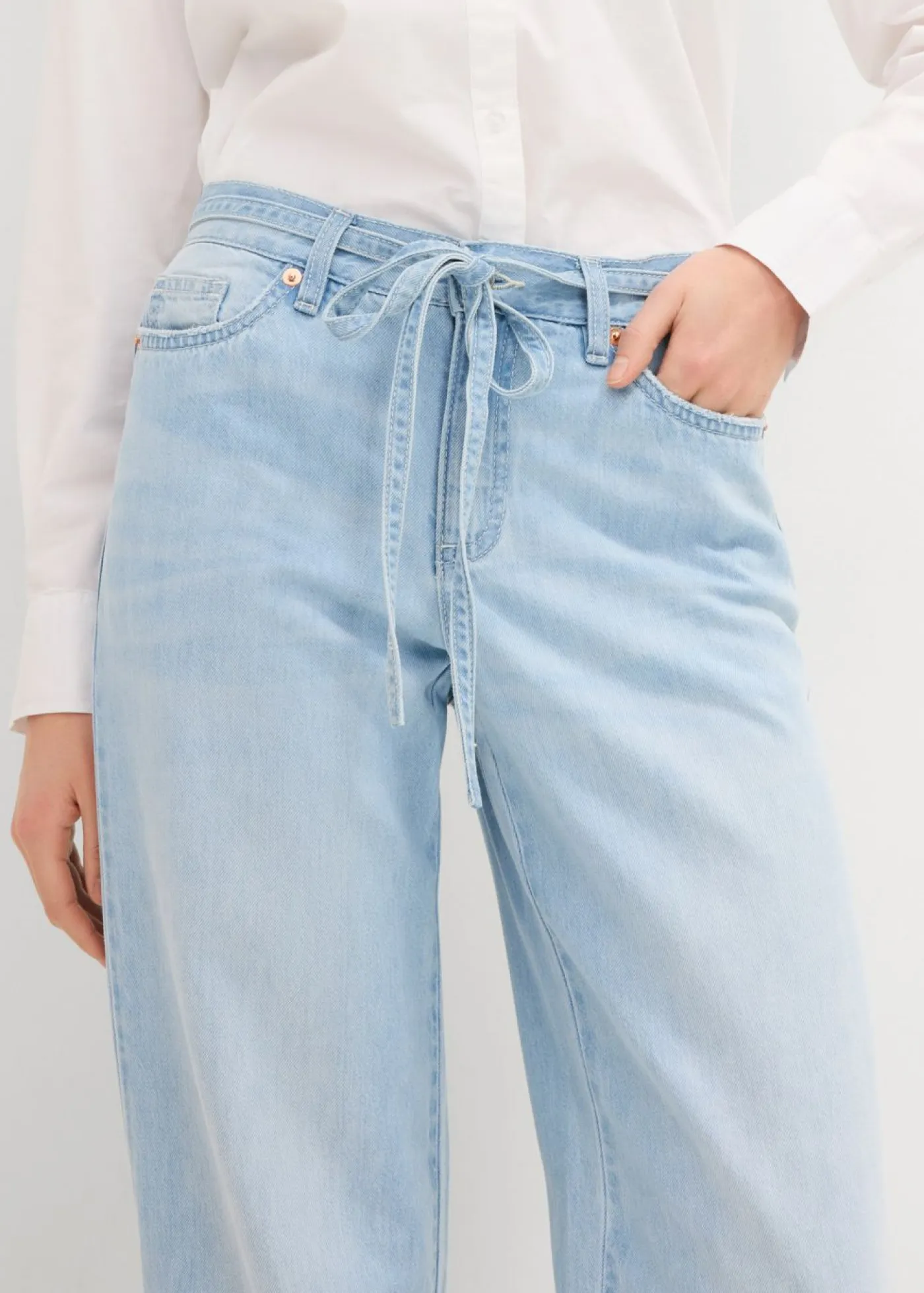 Clearance Vaqueros wide leg, mid waist, con cinturón Mujer Vaqueros