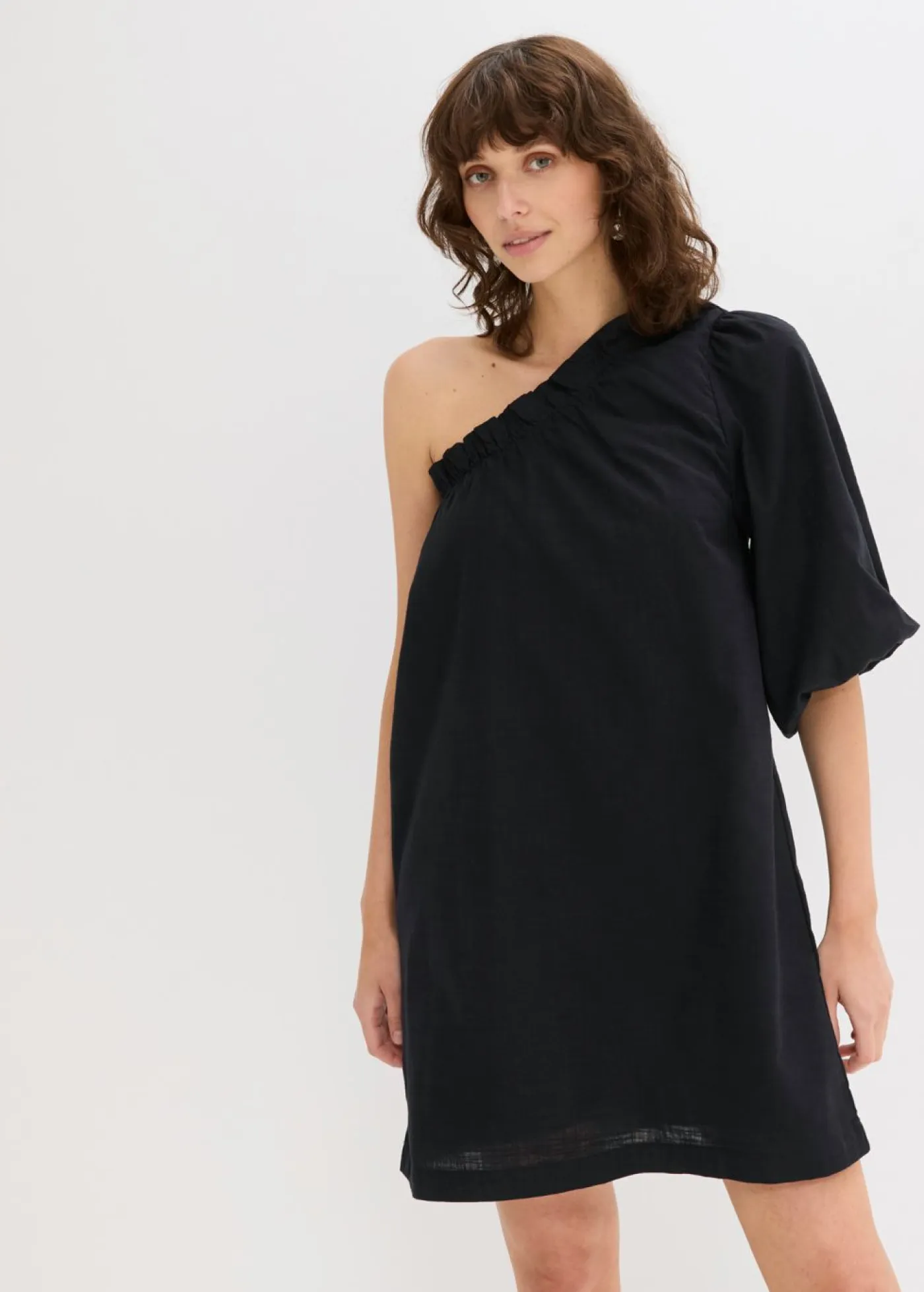 Vestido de algodón con un hombro al descubierto Mujer Vestidos
