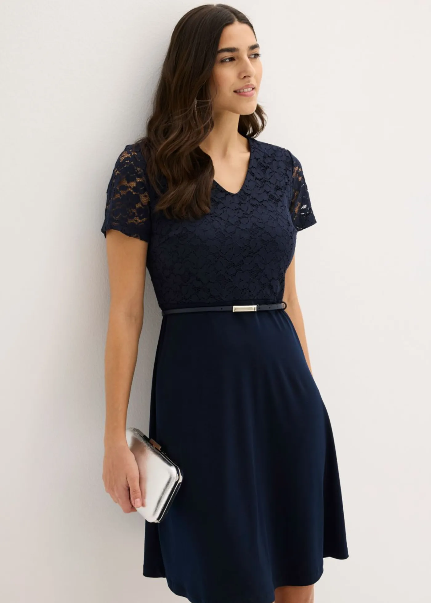 Outlet Vestido mini con encaje y cinturón Mujer Vestidos|Ropa Elegante