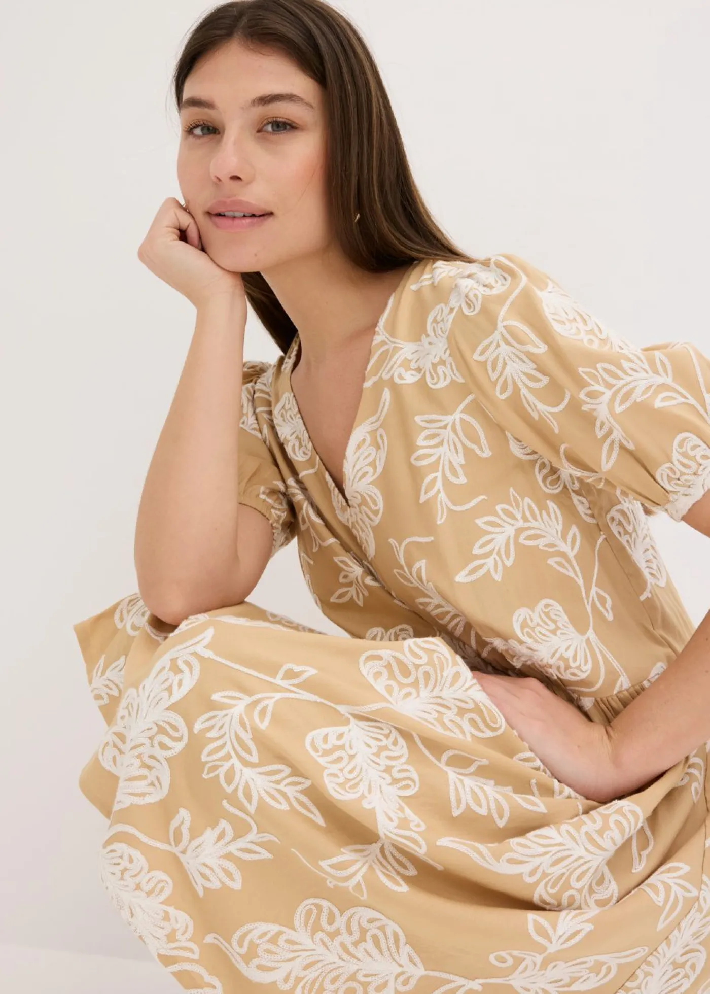Sale Vestido tipo túnica de viscosa vaporosa con bordado Mujer Vestidos