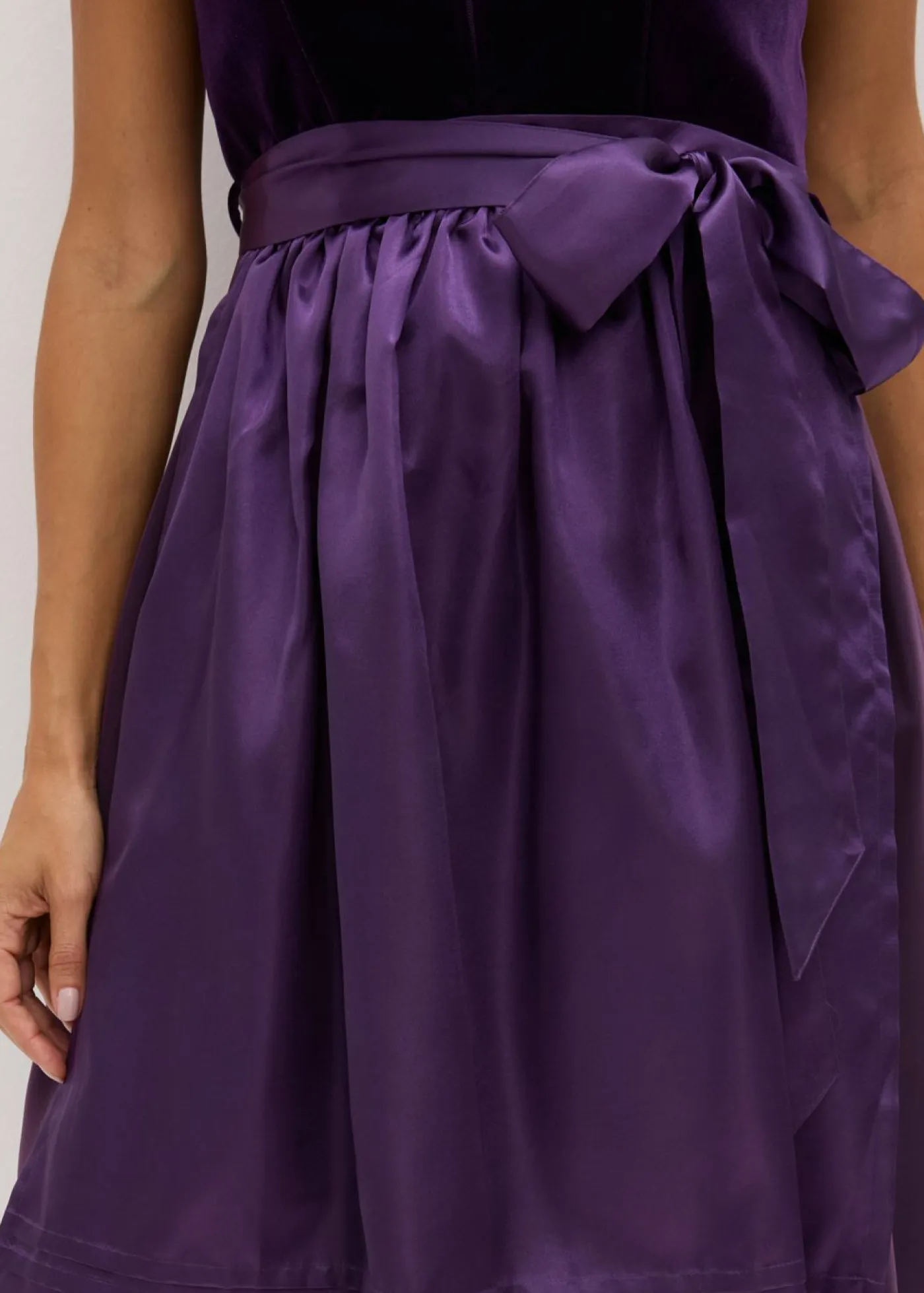 Best Vestido tirolés con terciopelo y largo midi (2 piezas) Mujer Vestidos